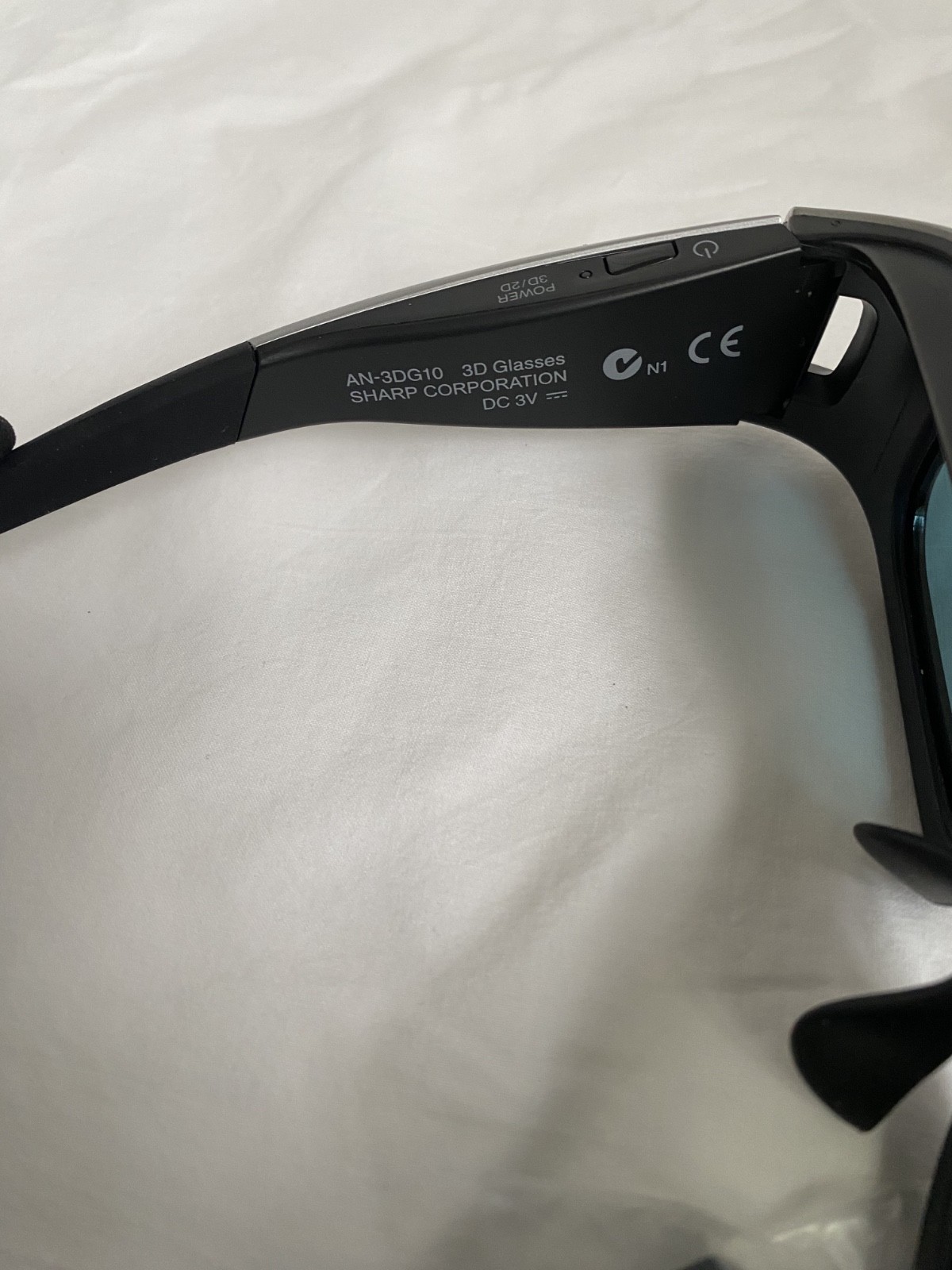 Sharp AN-3DG10 Black/Silver Battery Powered Active Matrix Flat/Fixed 3D Glasses