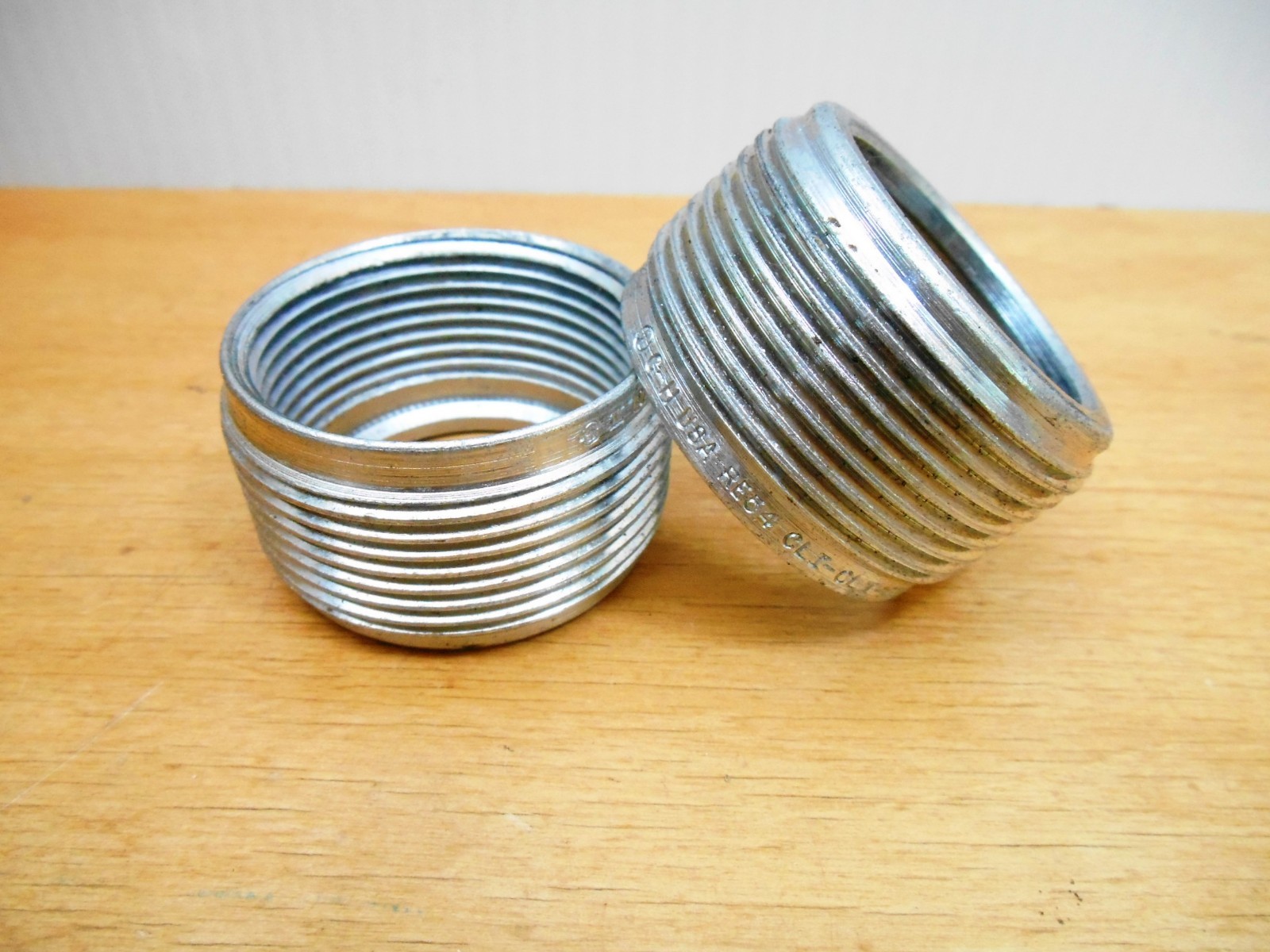 Lot of 2 Cooper RE54 Hazardous Location Conduit Hub Reducer 1-1/2 x 1-1/4″