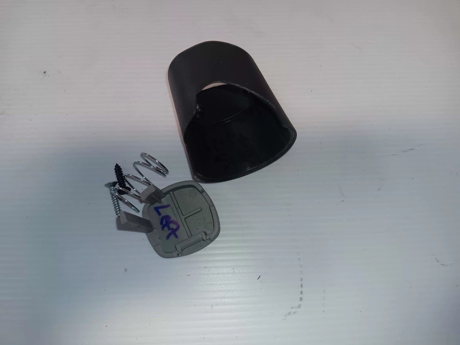 UPPAbaby Vista 2015 To 2019 Stroller LEFT Front Wheel Lock Button Cap & Spring