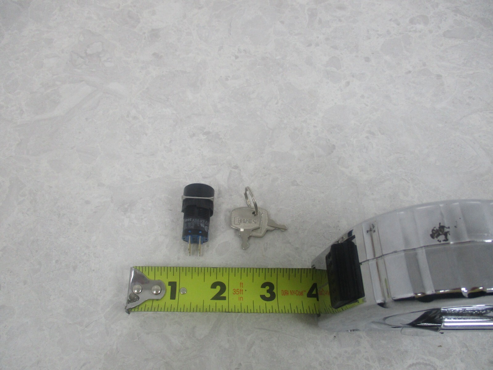 IDEC AS6M-2K1PB KEY LOCK SWITCH, T1835