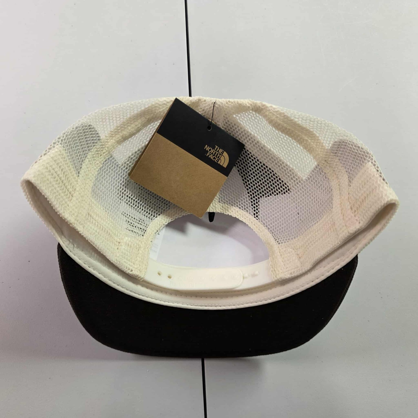 North Face Men's Half Dome Trucker Hat Adjustable NWT