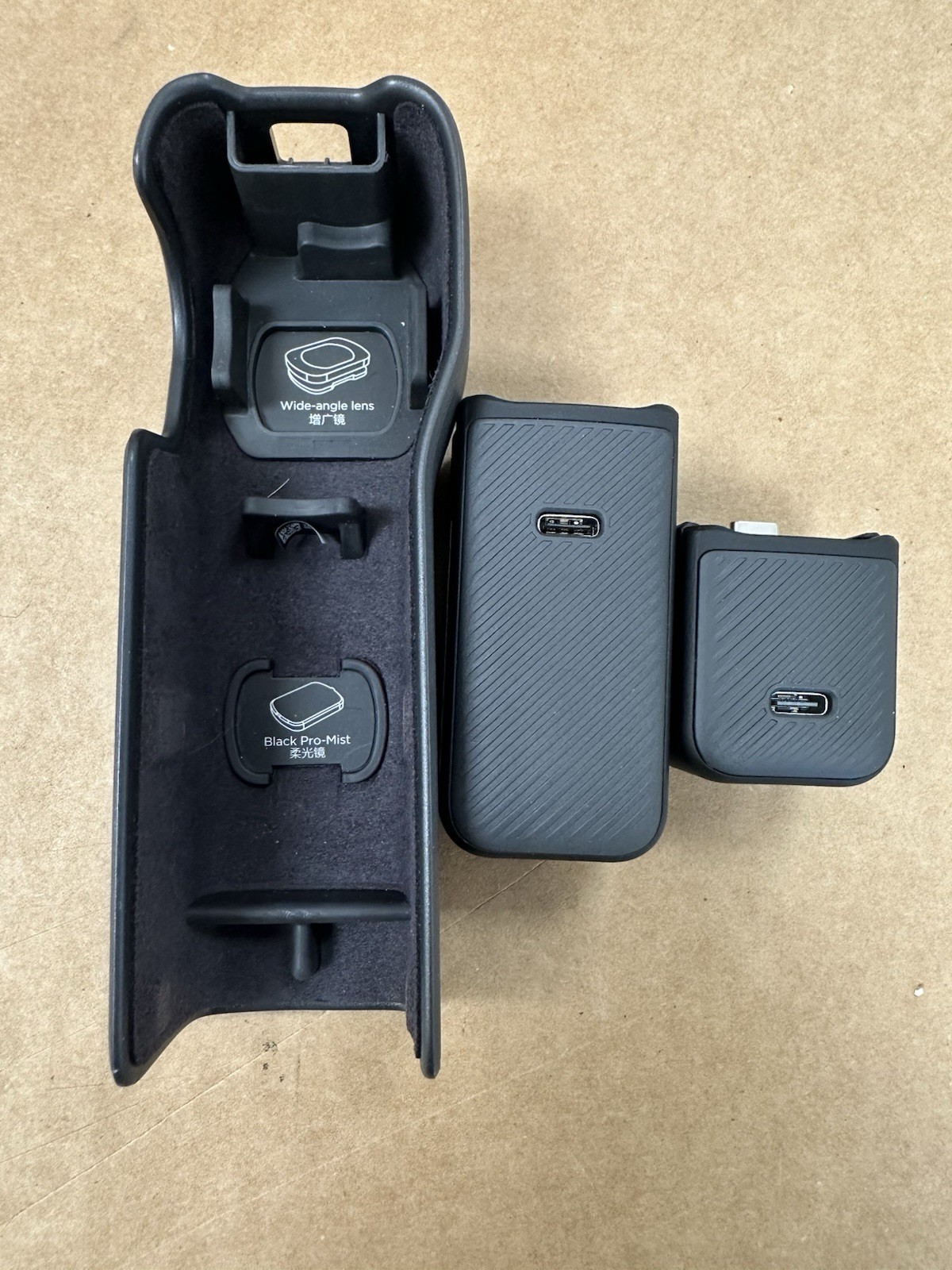 DJI Osmo Pocket 3 - BATTERY HANDLE / HANDLE WITH 1/4" THREAD / PROTECTIVE COVER-