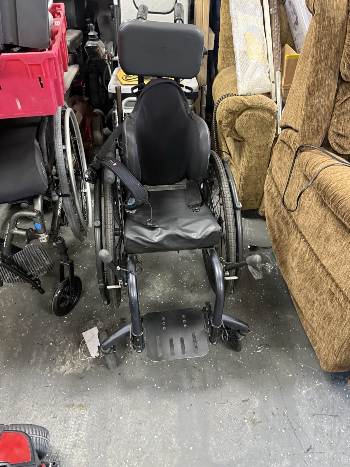 Ki Mobility Rogue Rigid frame pediatric wheelchair