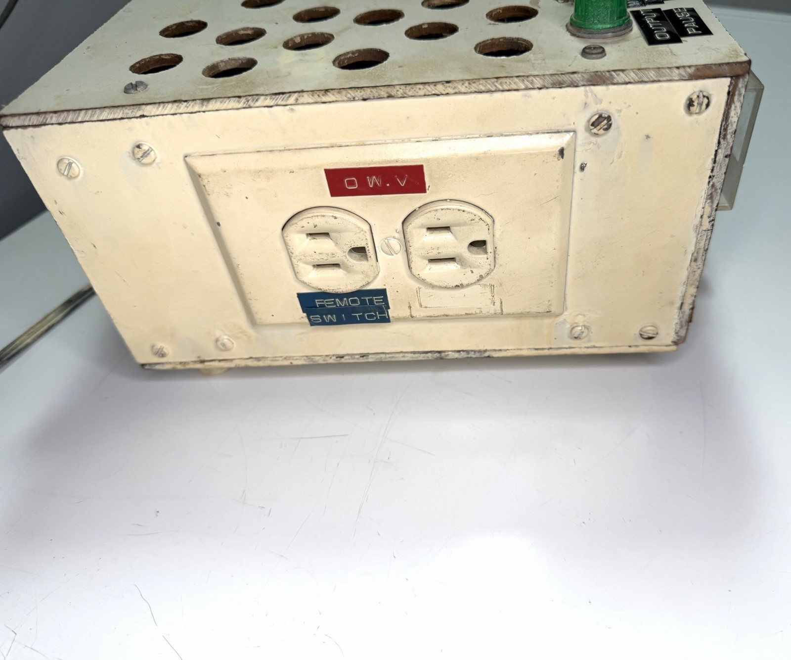 Vintage Variable DC Power Supply Bench Lab Analog Volt Milliamp Power On
