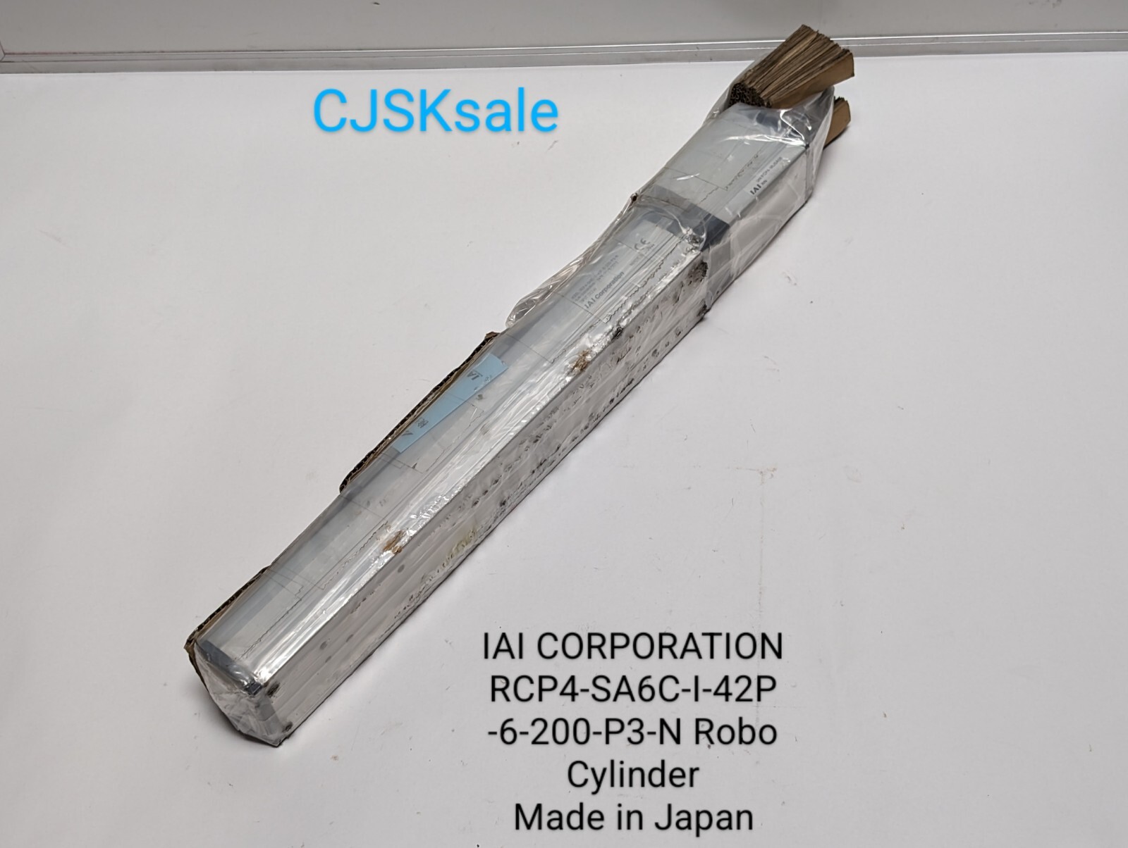 IAI CORPORATION  Robo Cylinder RCP4-SA6C-42P-6-200-P3-N Made In Japan (NEW).