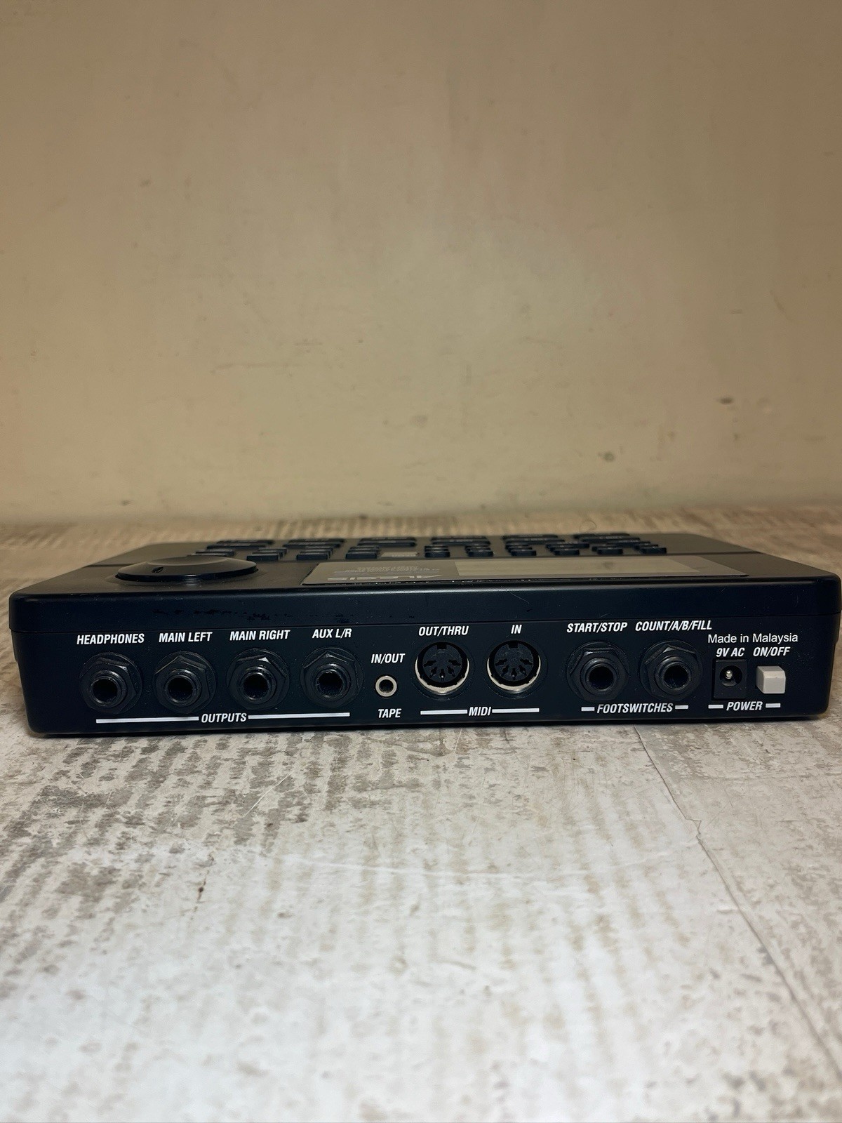 Alesis SR-16 Digital Drum Machine 24 Bit Fully tested - works! no AC adapter