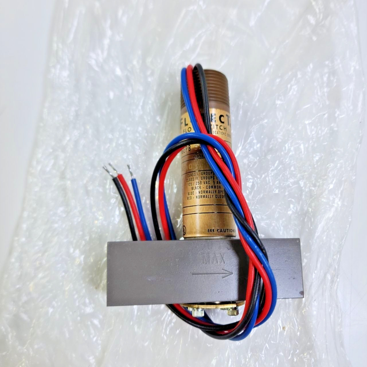 W.E. Anderson Flotect V6EPB-S-S-LF Hazardous Area Flow Switch 1/2" NPT NOS