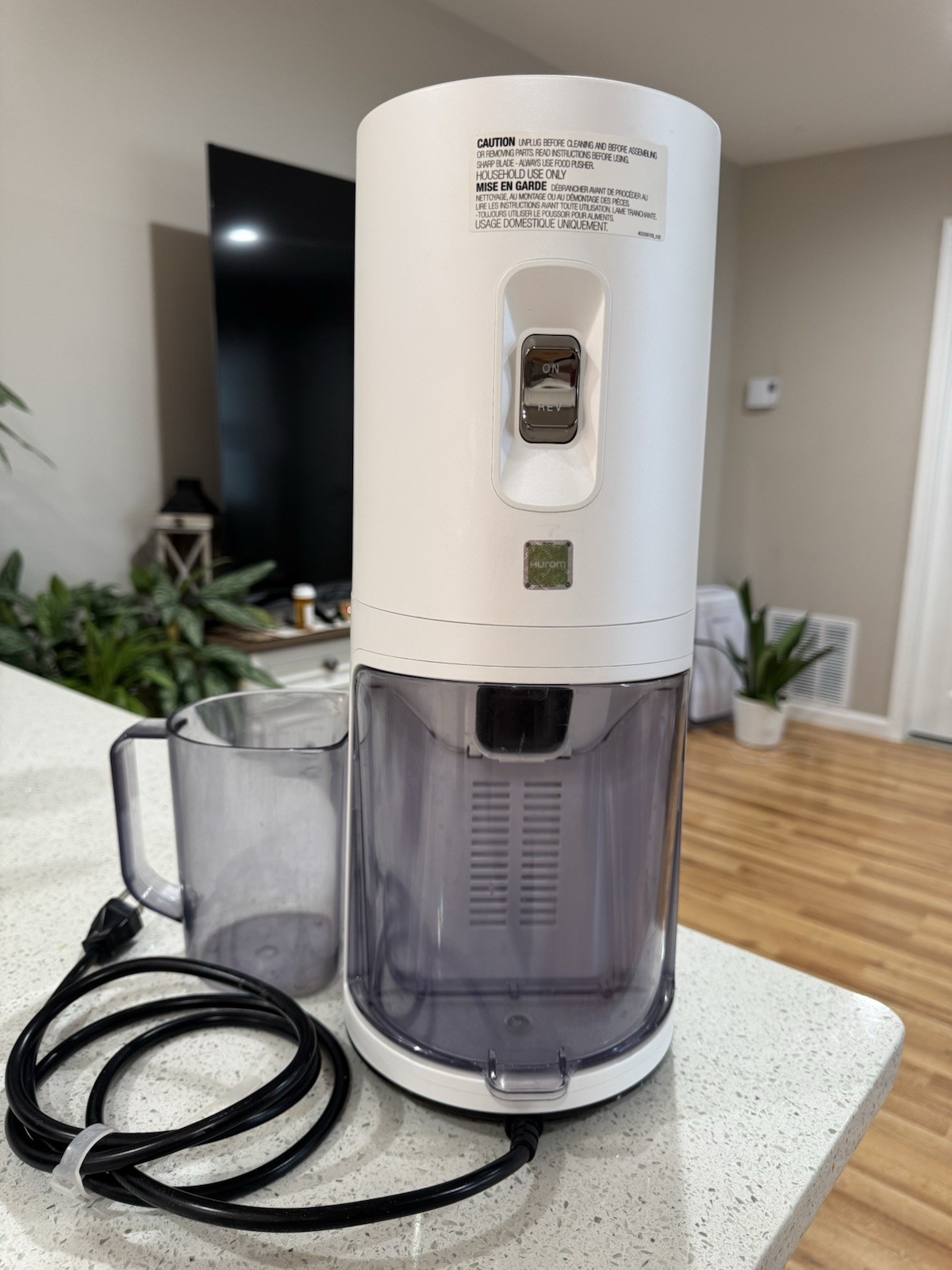 Hurom H200 Easy Clean Slow Juicer - White - Cold Press Whole Fruit Juicer