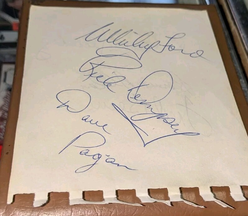 New York Yankees Cut Signed by 6 Ford Sanchez Dempsey Pagan Allan W/Our COA