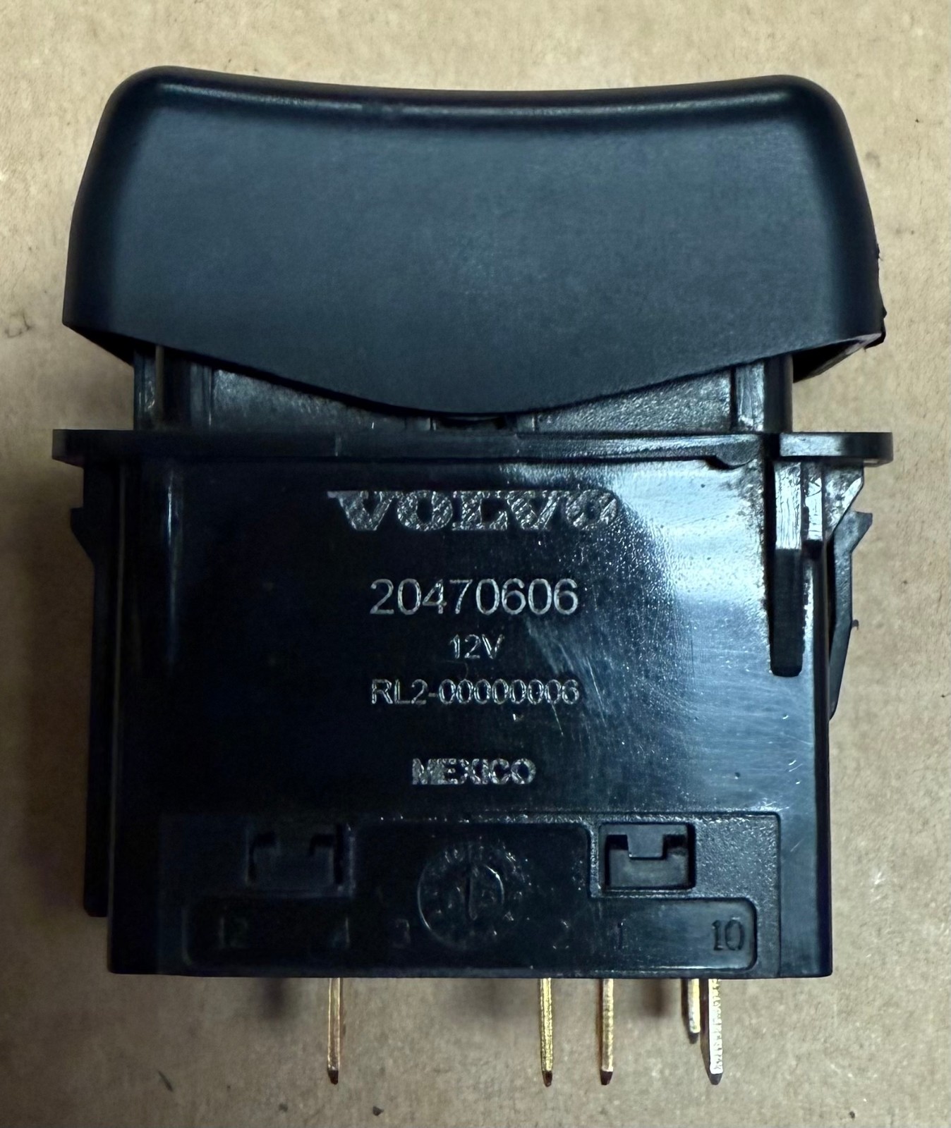 VOLVO Dome Light Rocker Switch 20470606