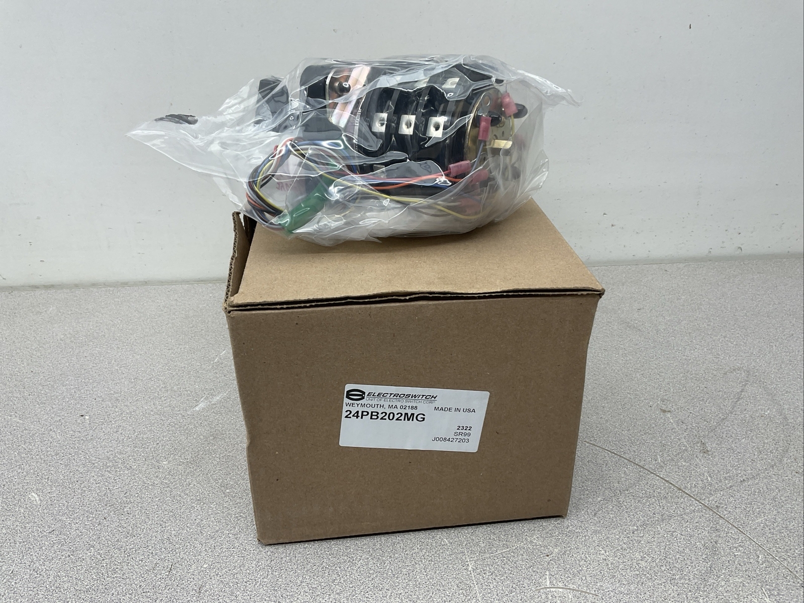 NEW Electroswitch 24PB202MG Series 24, Lockout Relay (LOR)