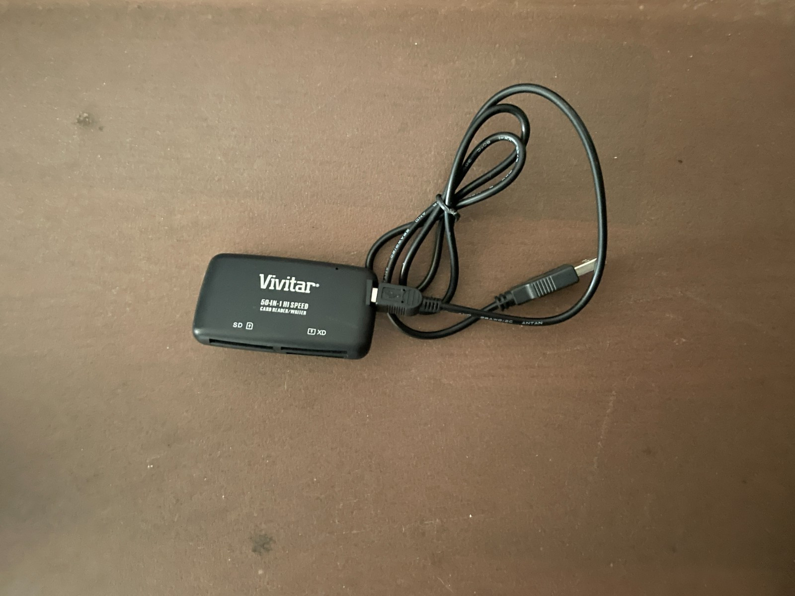 Vivitar Pocket Reader/Writer 50-In-1 Hi Speed Card Reader (SD, XD, CF & MS)Cable