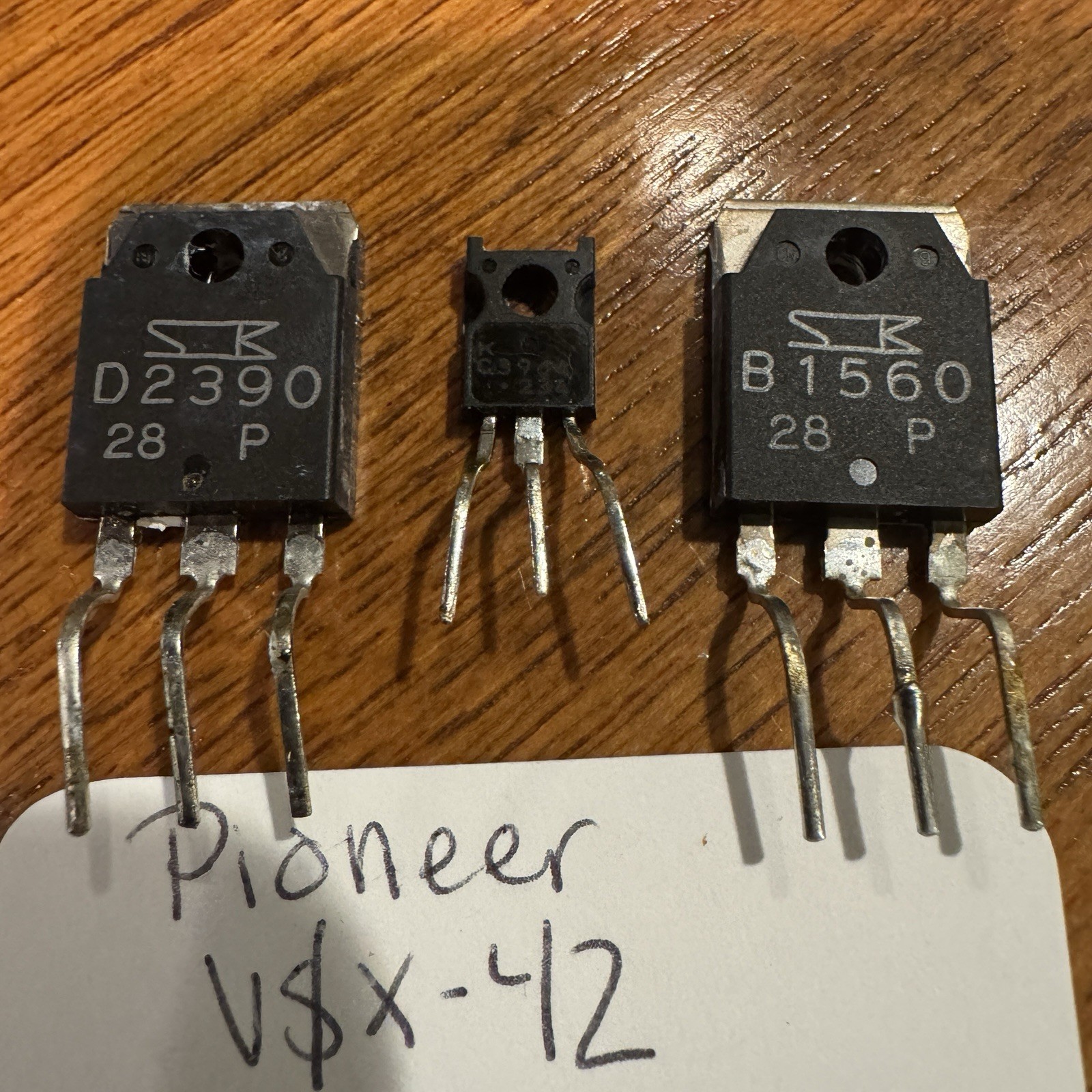 PIONEER 2SD2390 / 2SB1560 / 2SC3964 ORIGINAL OUTPUT TRANSISTORS FOR VSX-42