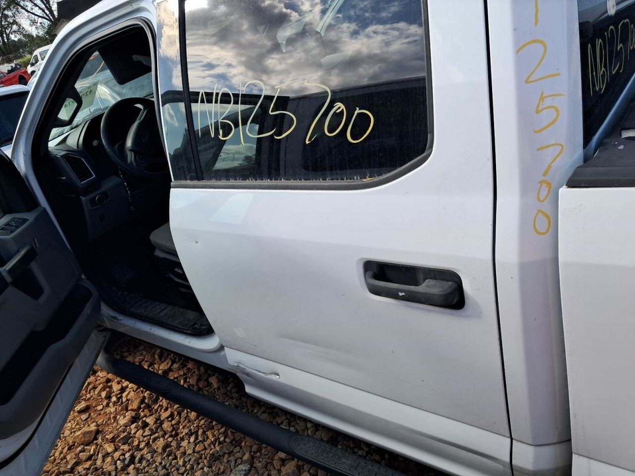 F150 2016 Glove Box 4811409