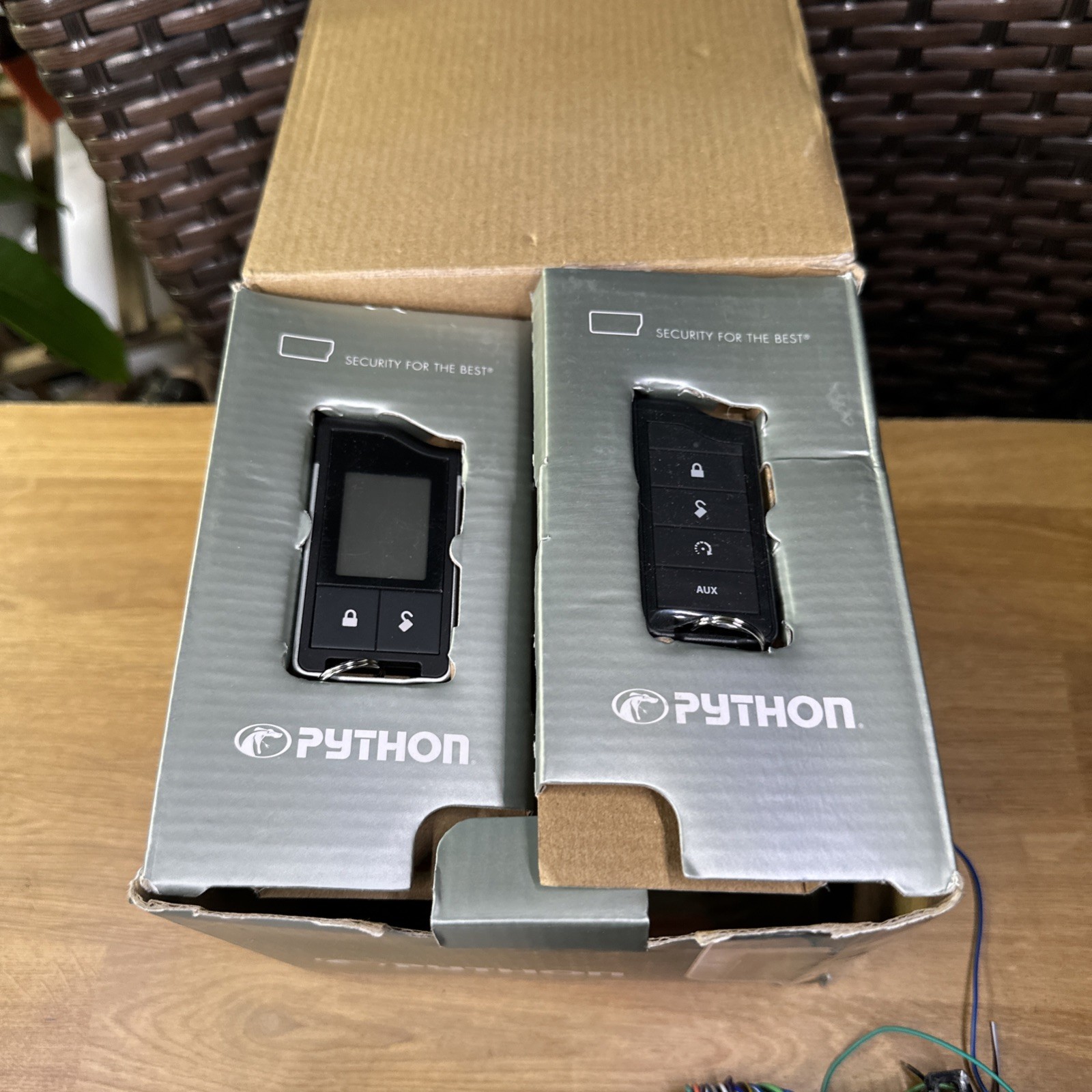 Python 5706P 2-Way LCD Key fob Car Alarm Security Remote Start System 1-Mile