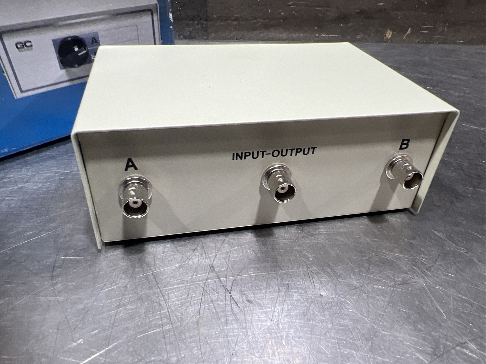 GC Electronics 45-2108 AB selector Data Transfer Switch Nos Surplus