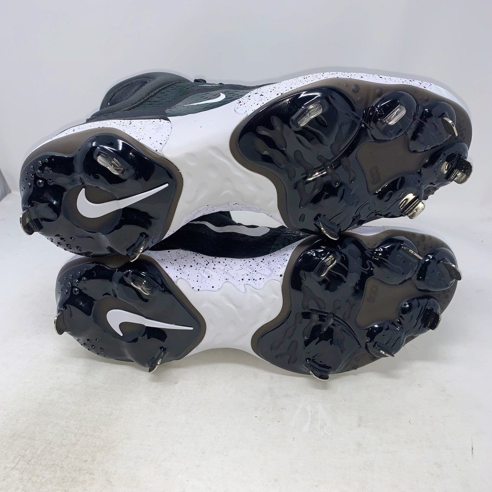 Nike Alpha Huarache Elite 4 Mid Black Baseball Cleats, Size 11 BNIB DJ6520-003