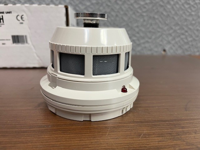 System Sensor 2451TH smoke detector head w/thermal; New in open box