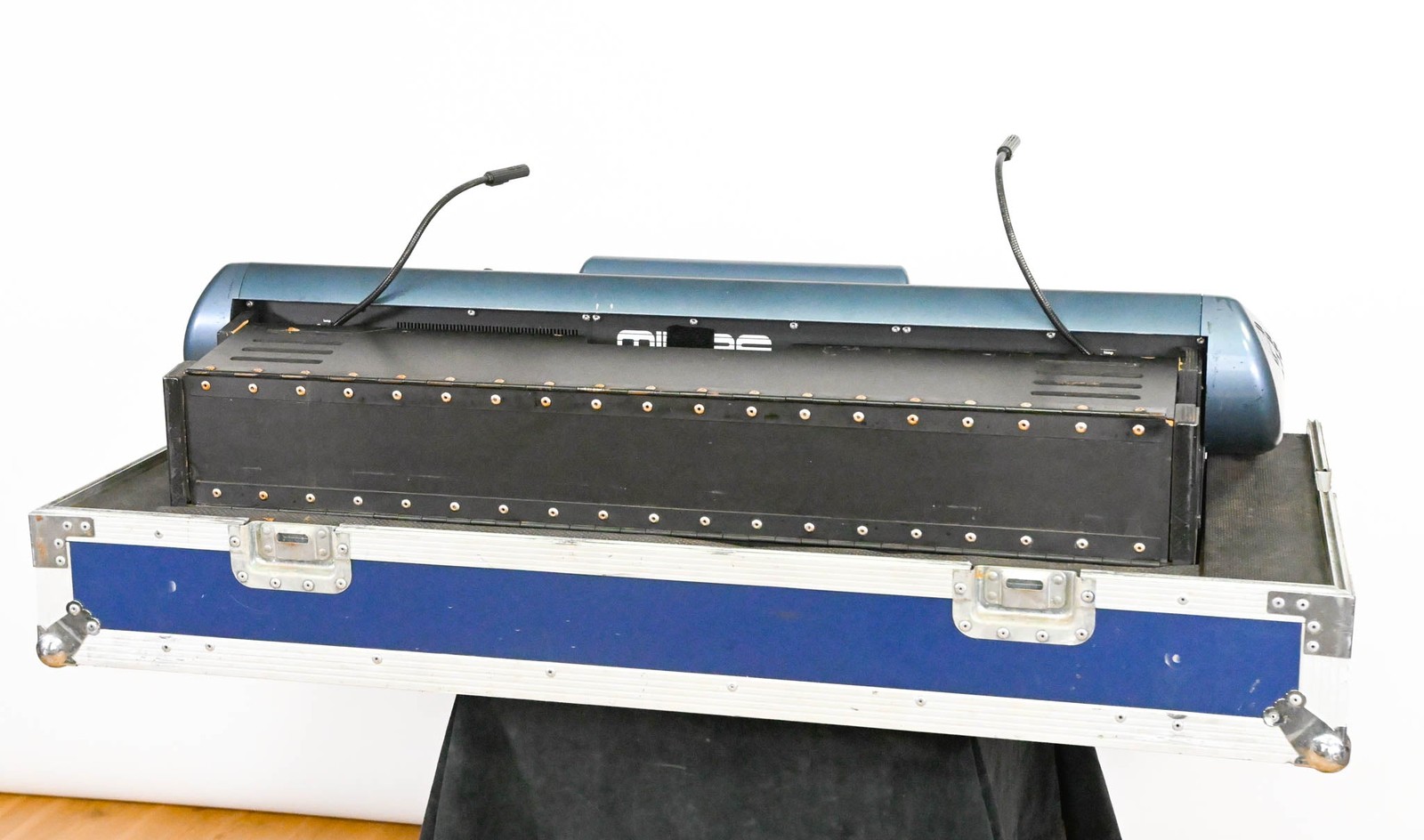 Midas PRO2 Live Digital Audio Mixing Console with Flight Case CG01VMV