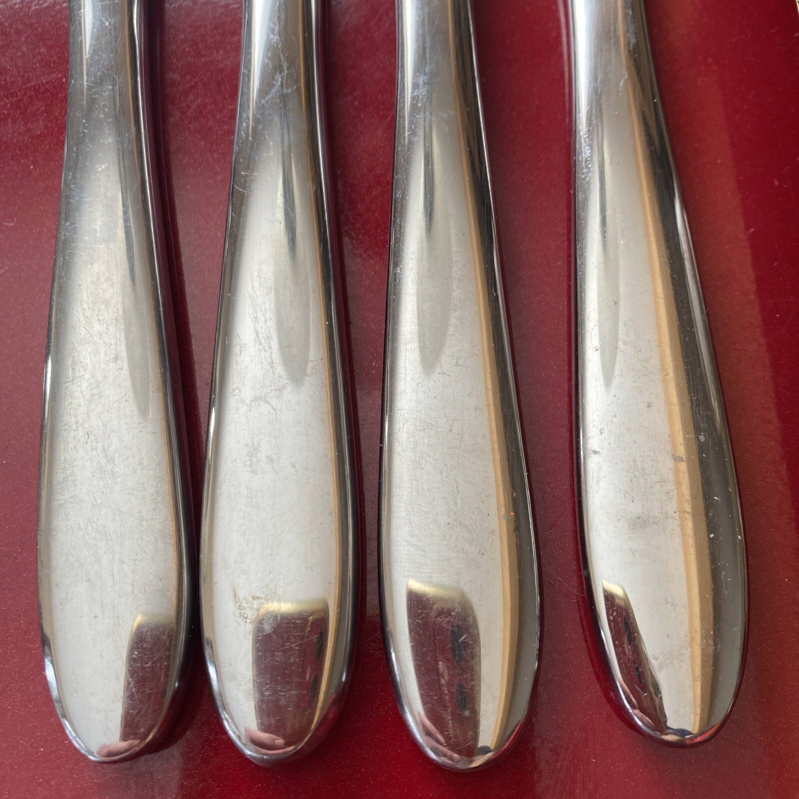 Oneida Mooncrest Trista 4 Dinner Knives Stainless Flatware Glossy