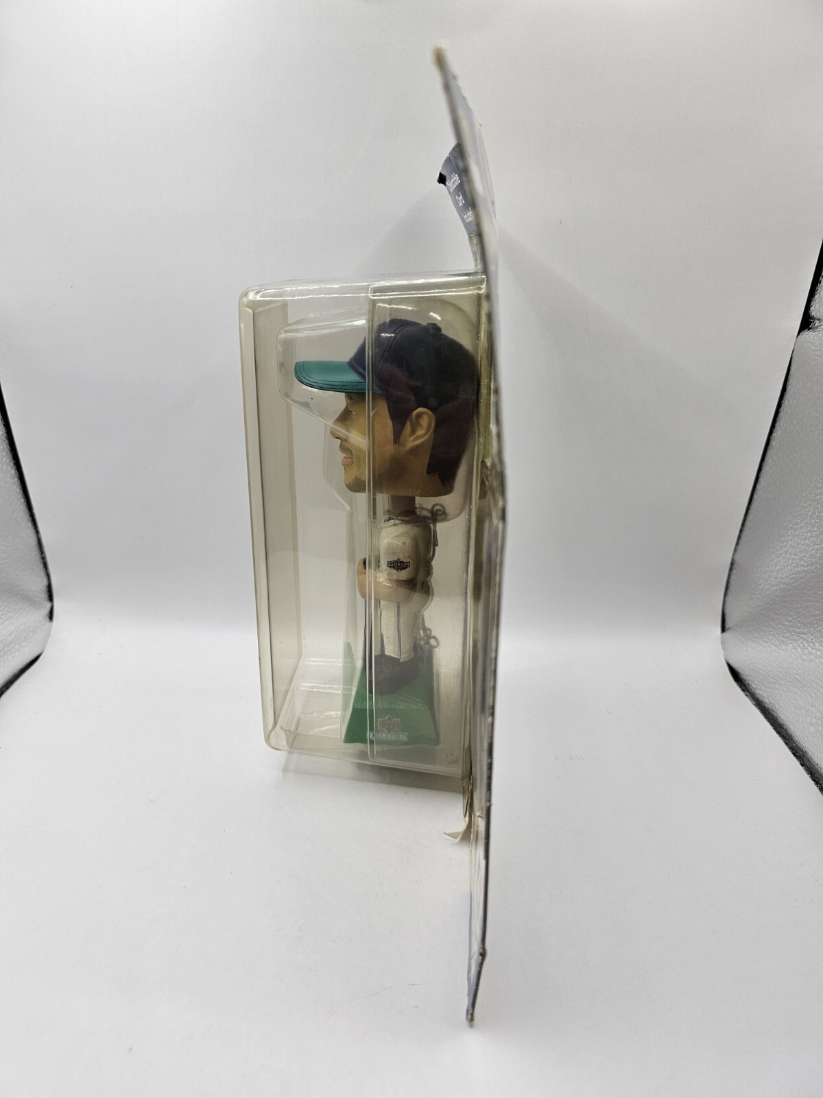 Upper Deck Play Makers Special Edition Ichiro Bobble Head Mariners 2001