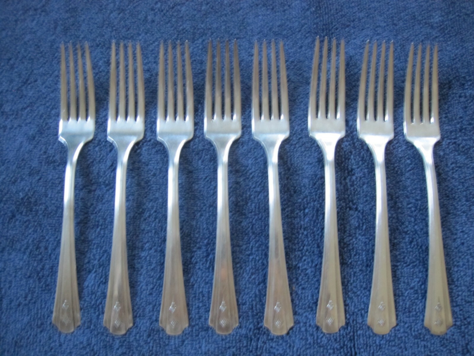 CHARMION 1933 26pc 8 Pl Peerless Oneida Art Deco Silverplate Flatware Basic Set