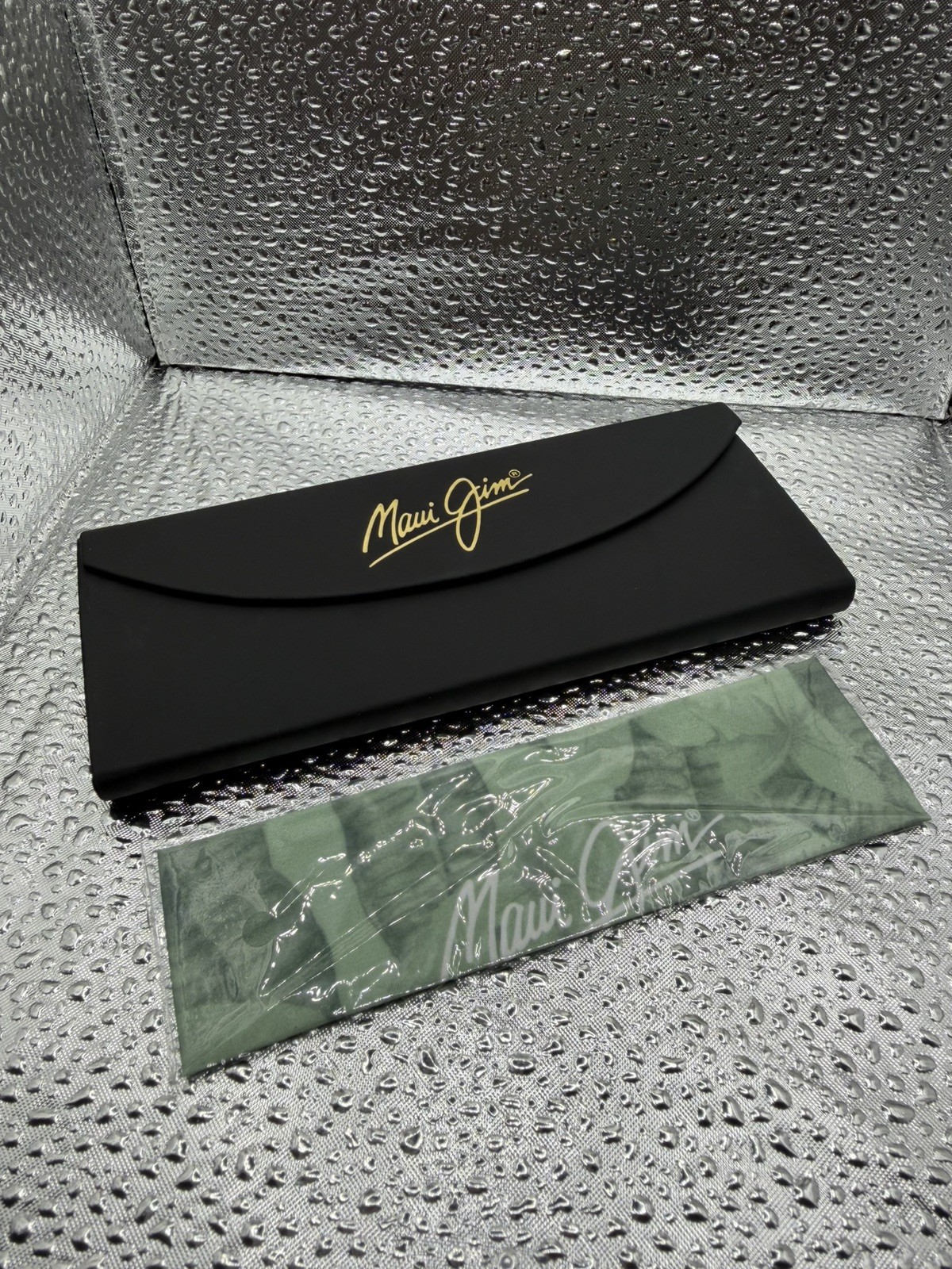 New! Maui Jim Black Triangle Folding Magnetic Trifold Sunglasses Black Case OEM