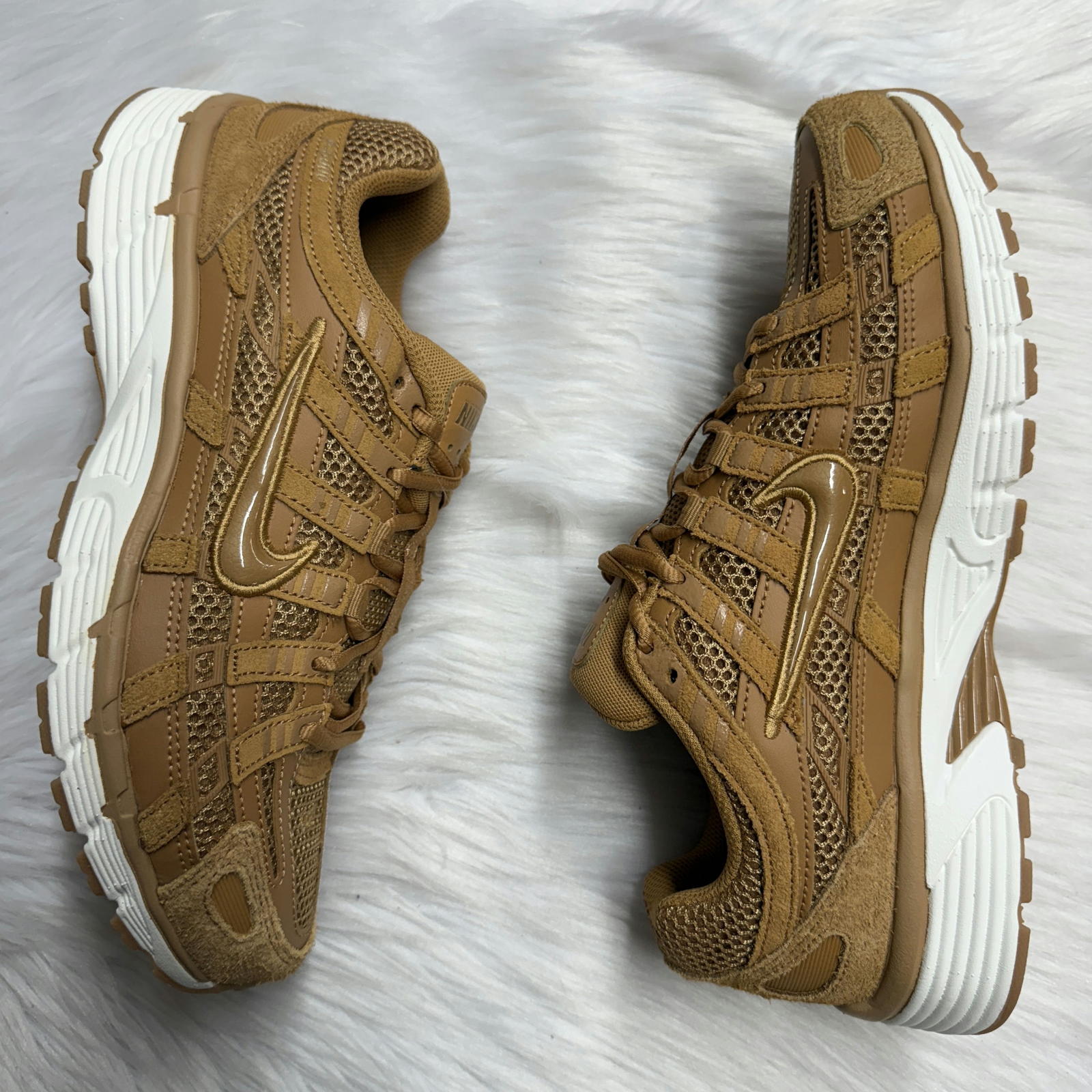 Nike P-6000 SE Flax Metallic Gold Sail Mens HF0015-201 NEW Multi Size