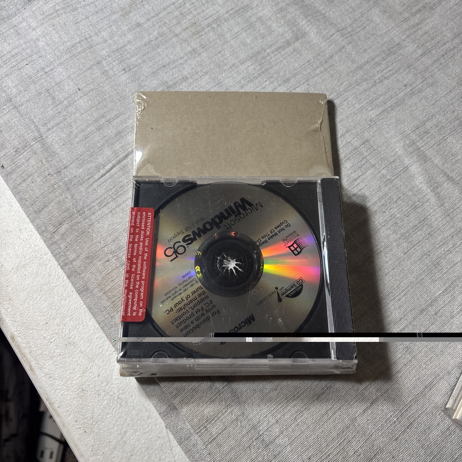 OEM Microsoft Windows 95 CD & Update VersSealed With Certificate of Authenticity
