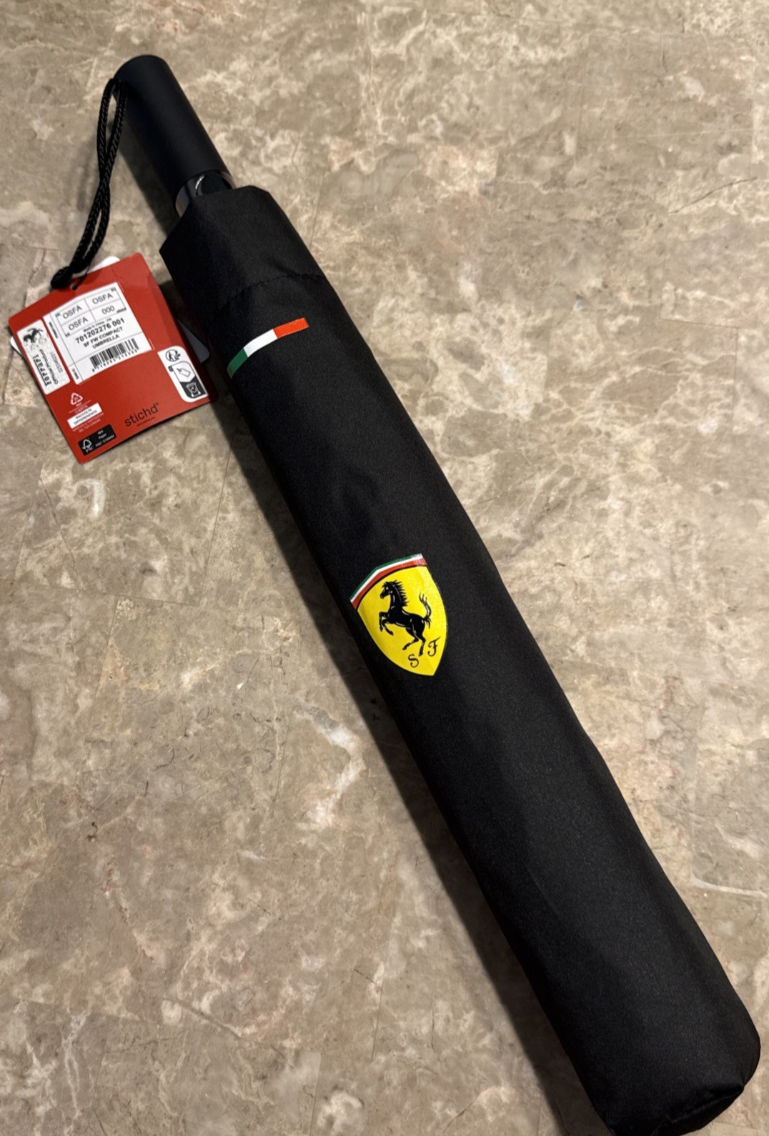 Scuderia Ferrari FW Compact Umbrella - Black with Quick Release Handle