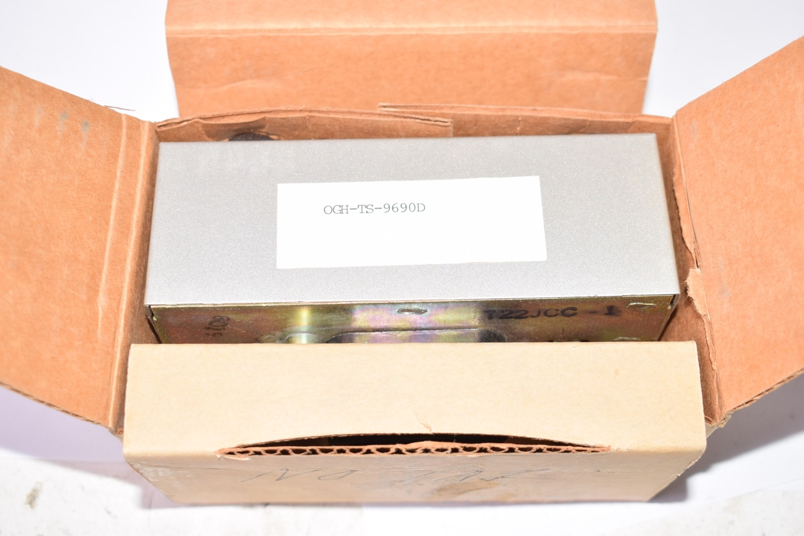 NEW Johnson Controls T22JCC-1 Cooling Thermostat 6A 120V
