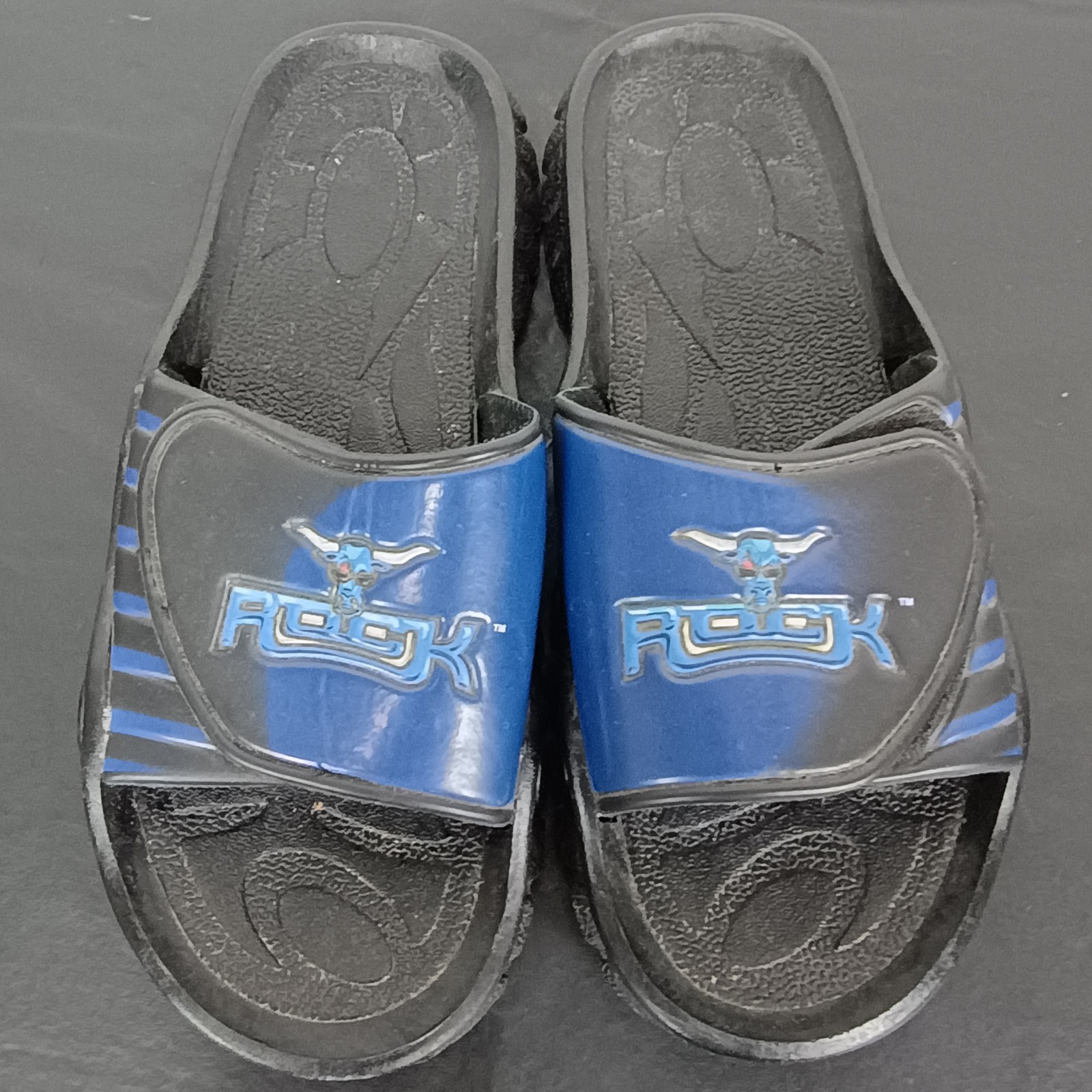WWE WWF Slide Sandals THE ROCK Mens Size 8 Blue/Black Rubber Adjustable Vintage