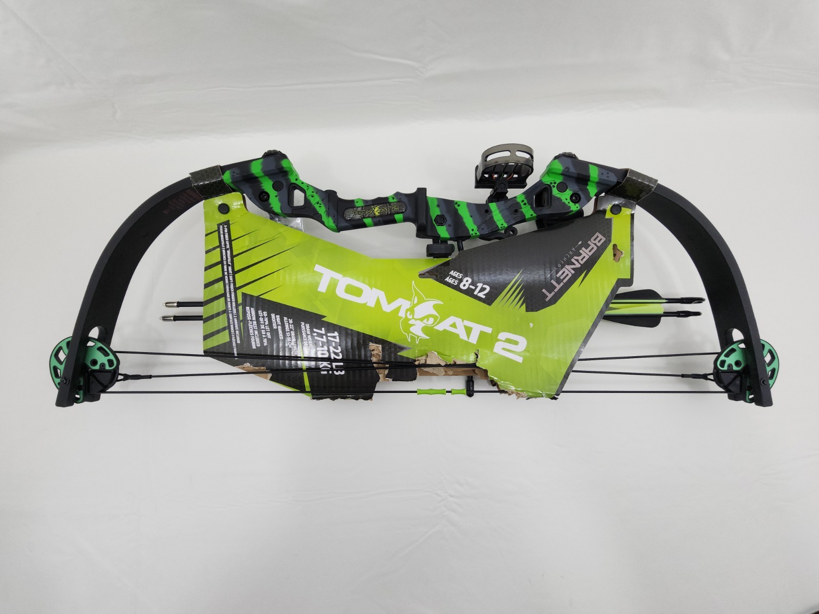 Barnett Tomcat 2 Youth Compound Bow RIght Hand Black Green With 2 Arrows