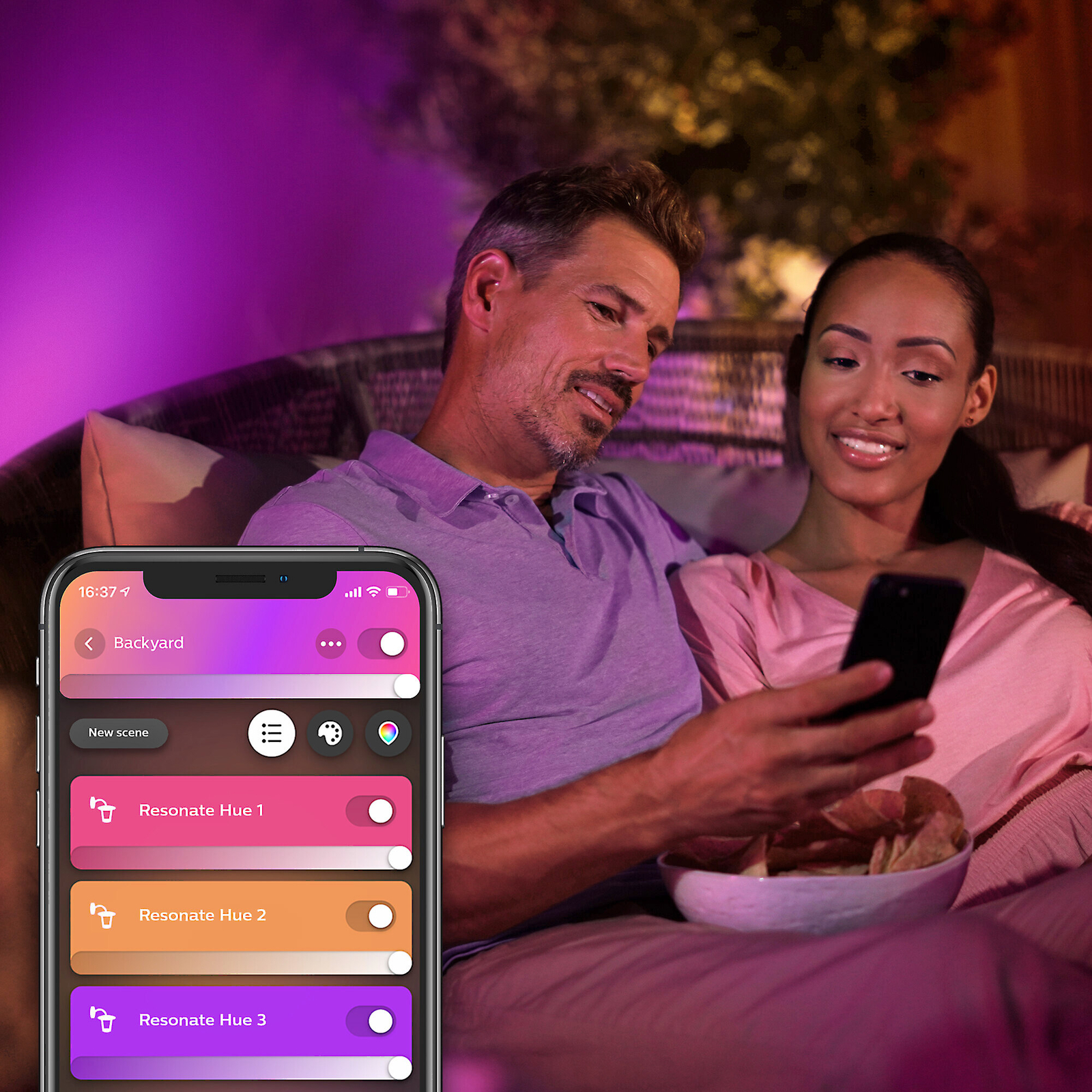 Philips Hue Resonate Wall Lantern