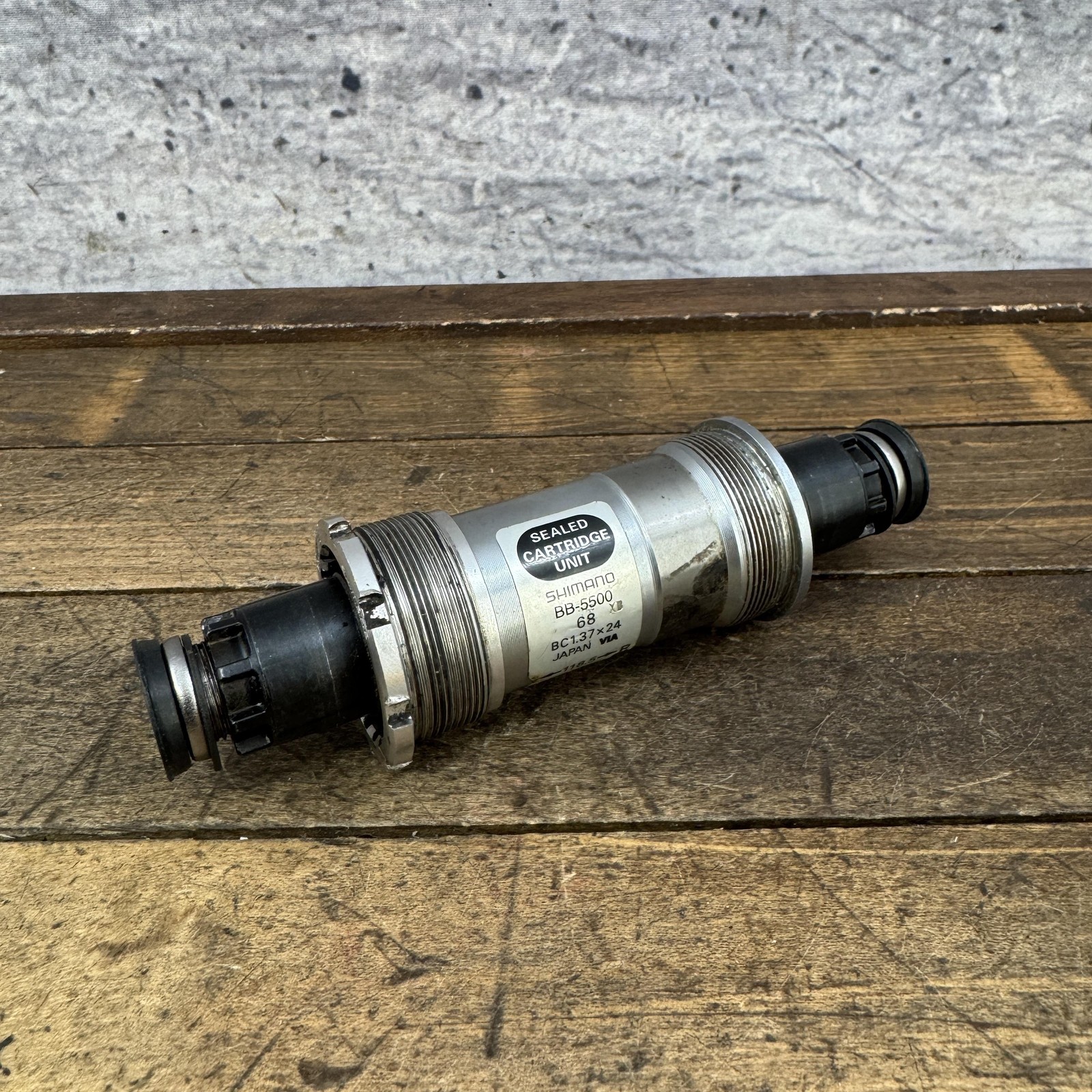 Shimano 105 BB-5500 Bottom Bracket 68mm BSA 118.5mm Octalink V1 Japan Road Bike