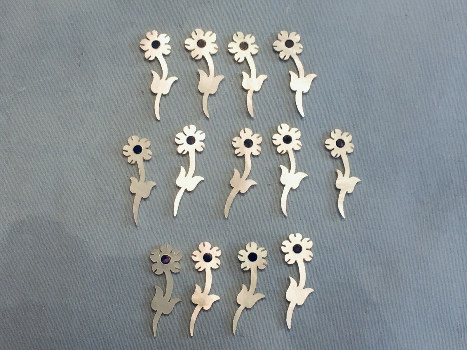 Lot of Mother of Pearl (MOP) Flowers w Center Dot 13 Pieces GP0421