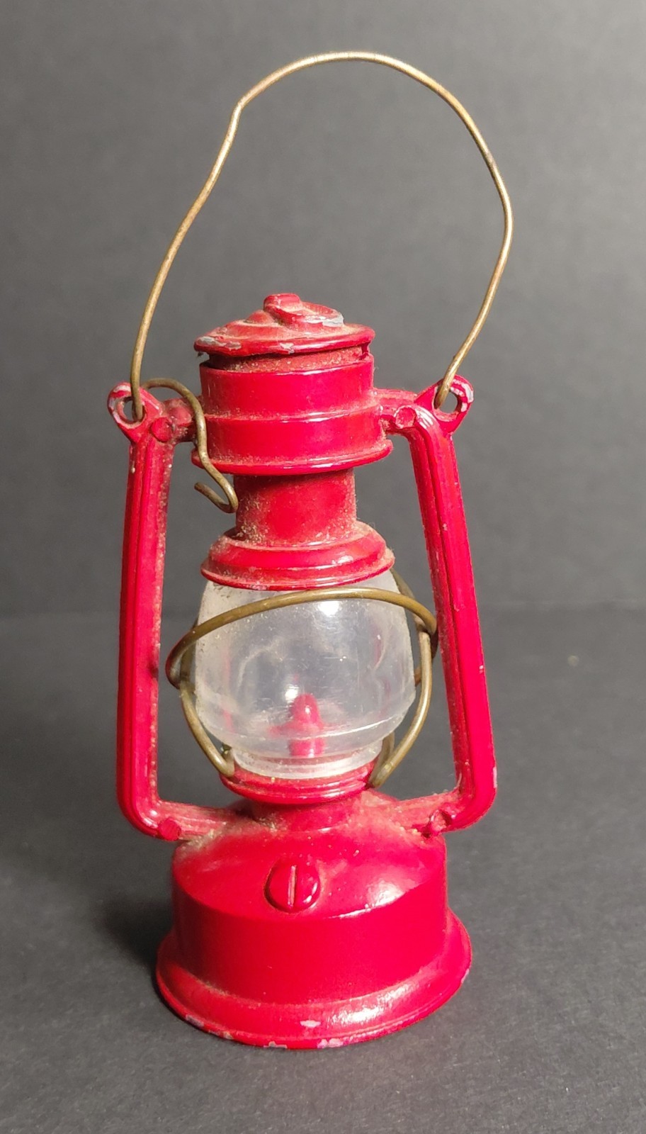Vintage  Miniature Die Cast Metal Red Lantern  Pencil Sharpener Collectable...