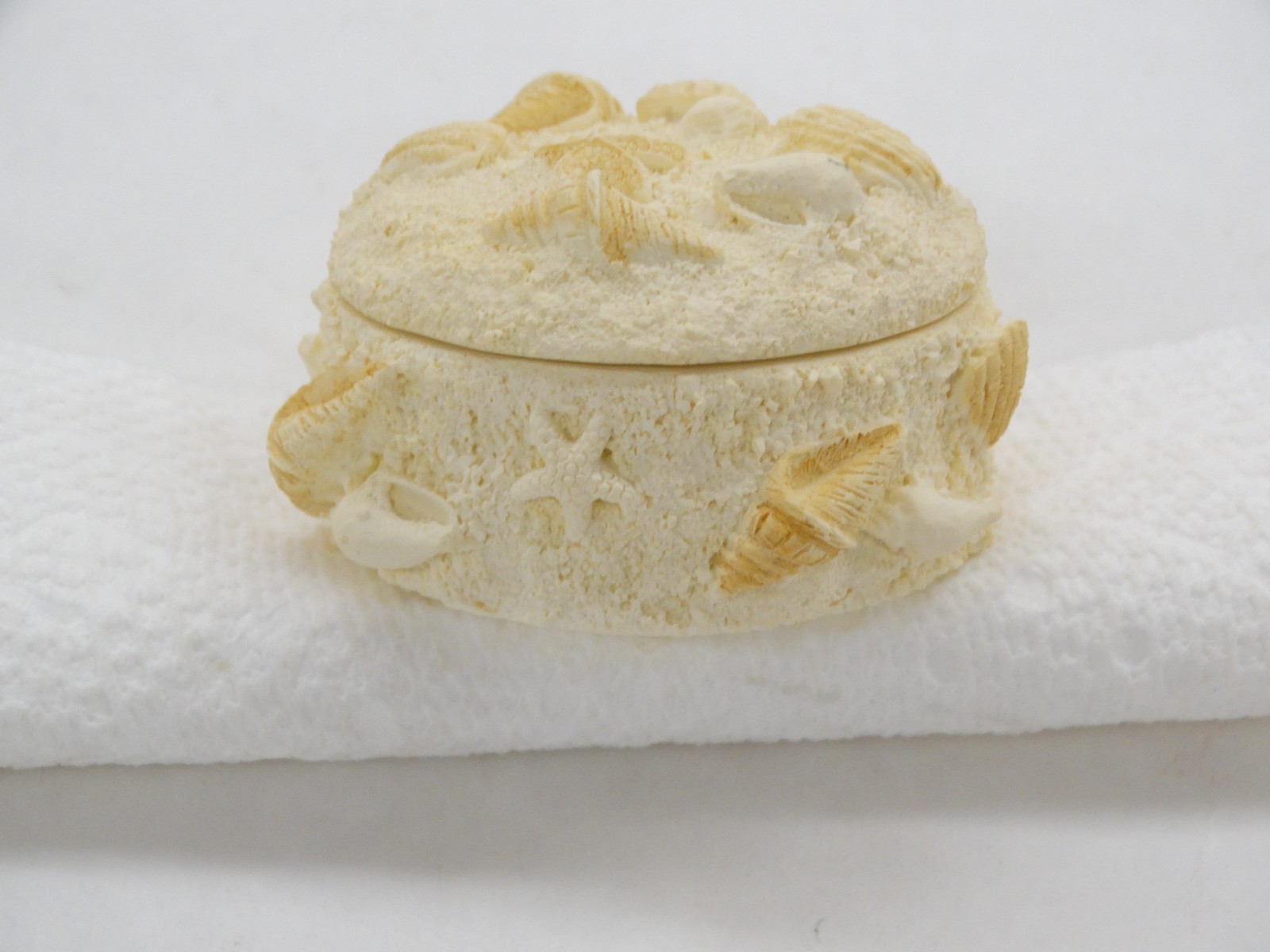 2 1/4" Diameter Composite Seashell Decorative Trinket Box