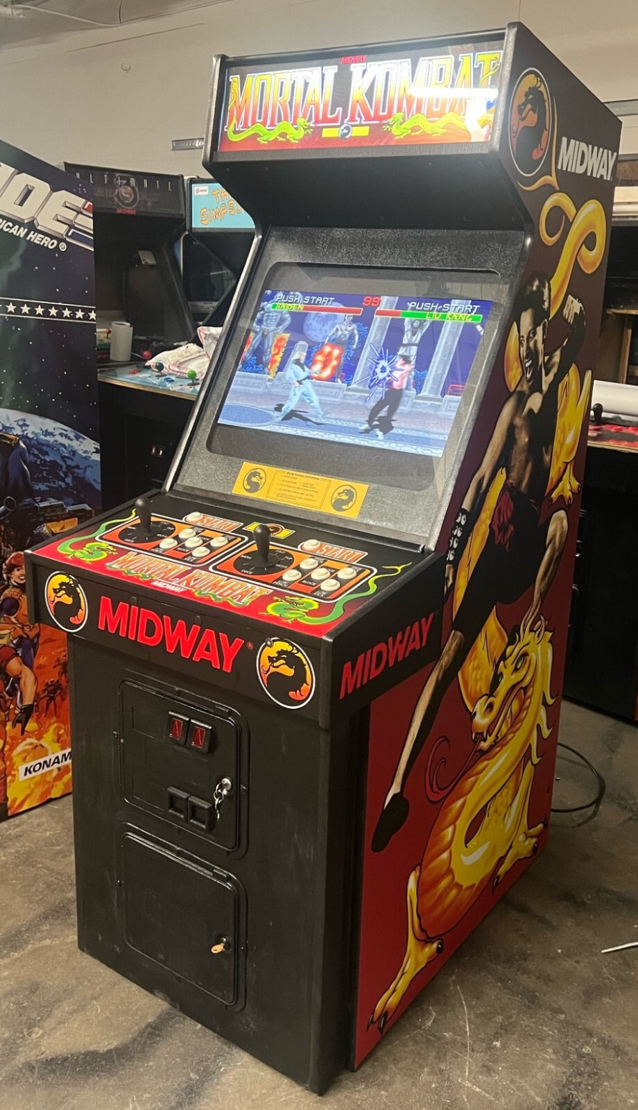 MORTAL KOMBAT ARCADE MACHINE by MIDWAY 1992