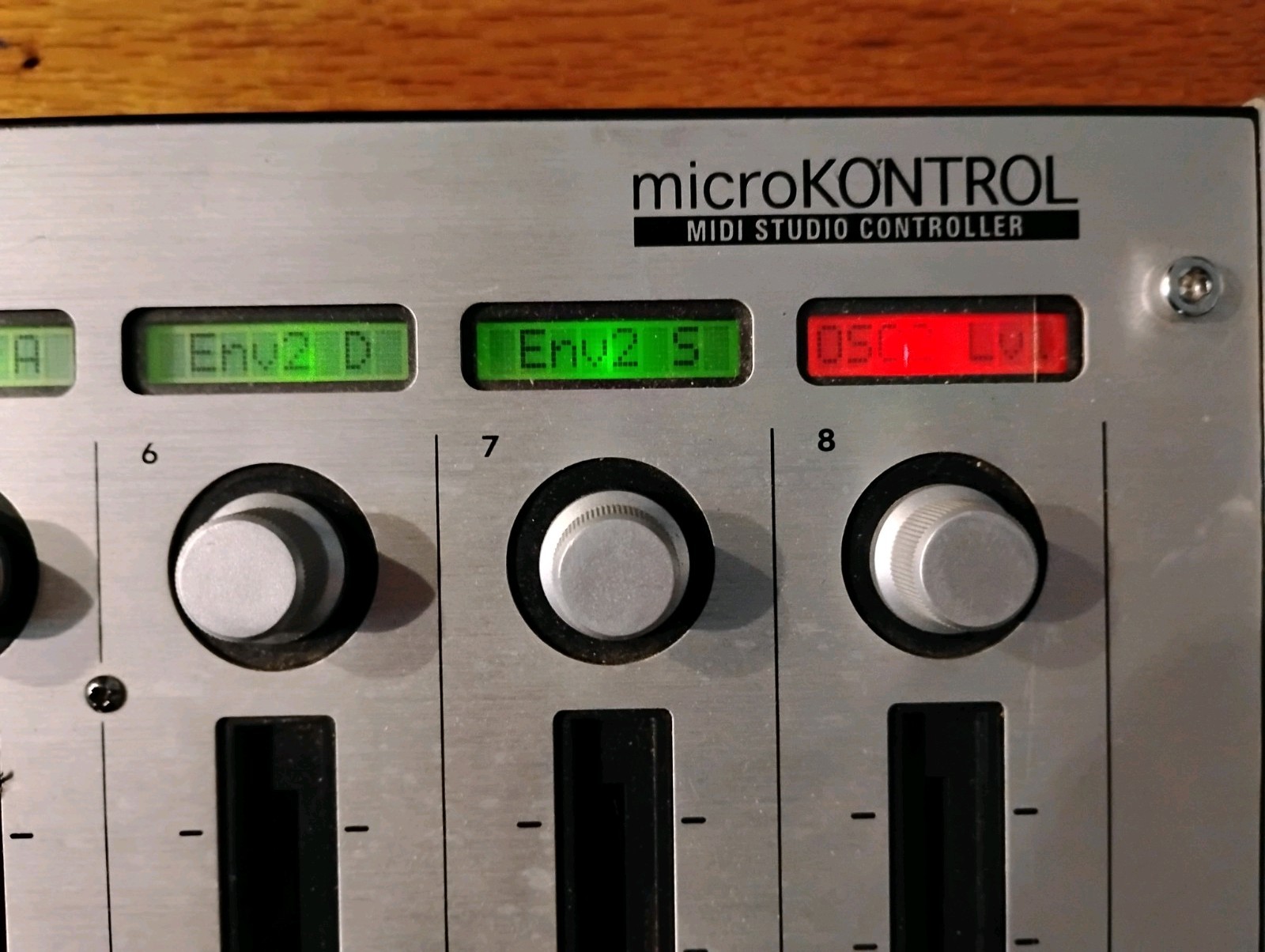 Korg microKONTROL Midi Studio Controller 37-Key USB Keyboard