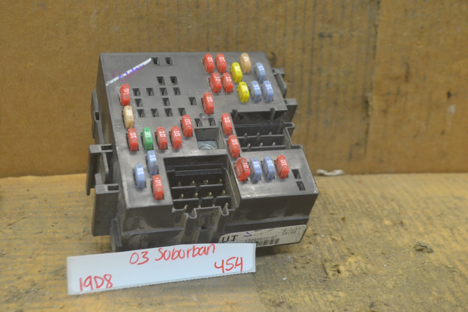 2003 Chevrolet Suburban Tahoe Fuse Box Junction OEM 1505803307 Module 454-14D8