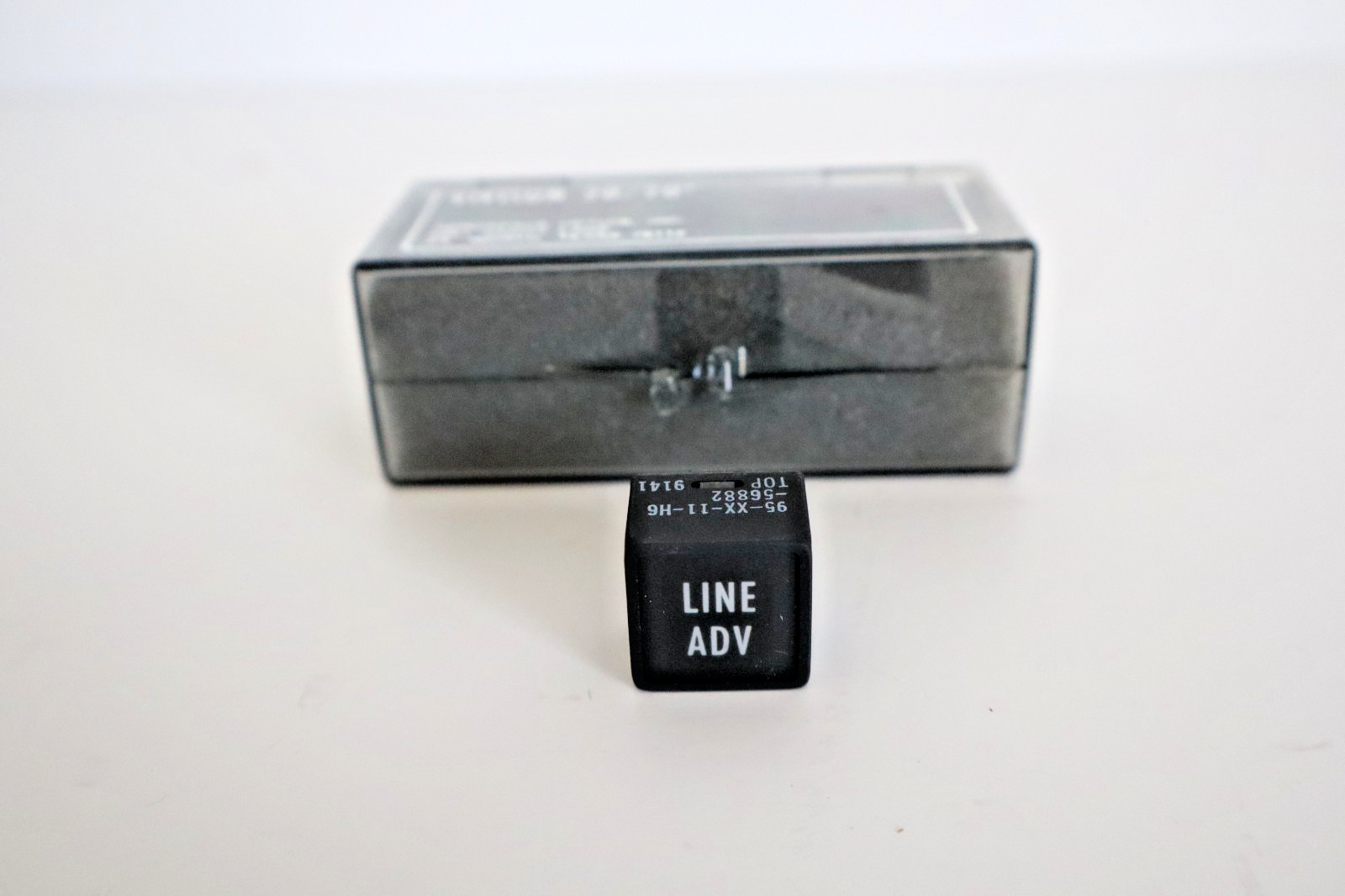 Vivisun 20/20 Aerospace Optics  95-XX-11-H6-56882 Line ADV Cap (10 Available)