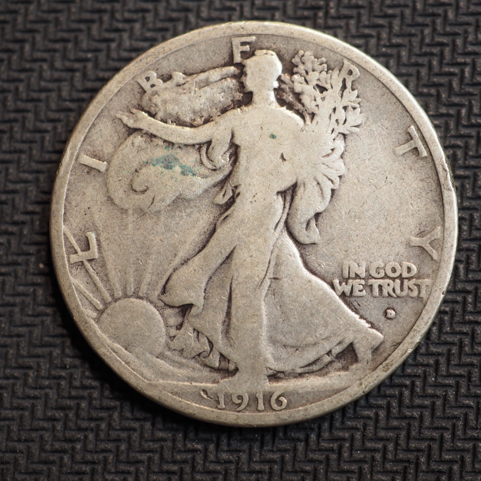 1916 D WALKING LIBERTY SILVER HALF DOLLAR - FREE SHIPPING! A9574