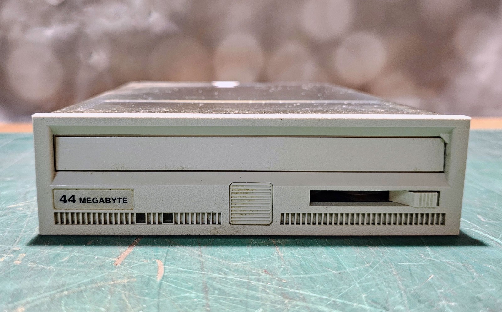 SyQuest Cartridge Disk Drive SQ555 44MB - SCSI - Vintage 1990