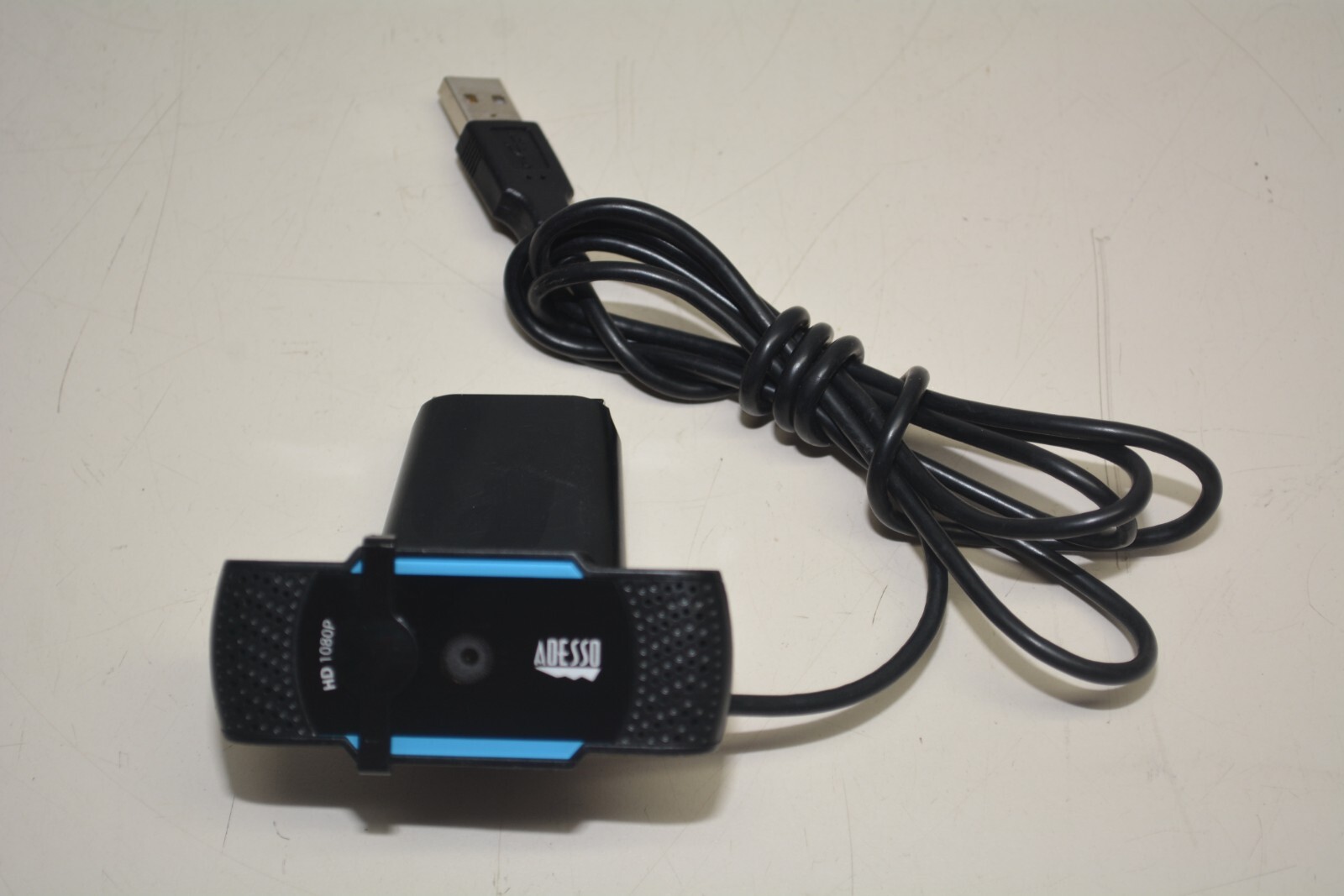 Adesso CyberTrack H5 1080P Webcam 2.1 Megapixel #W2824