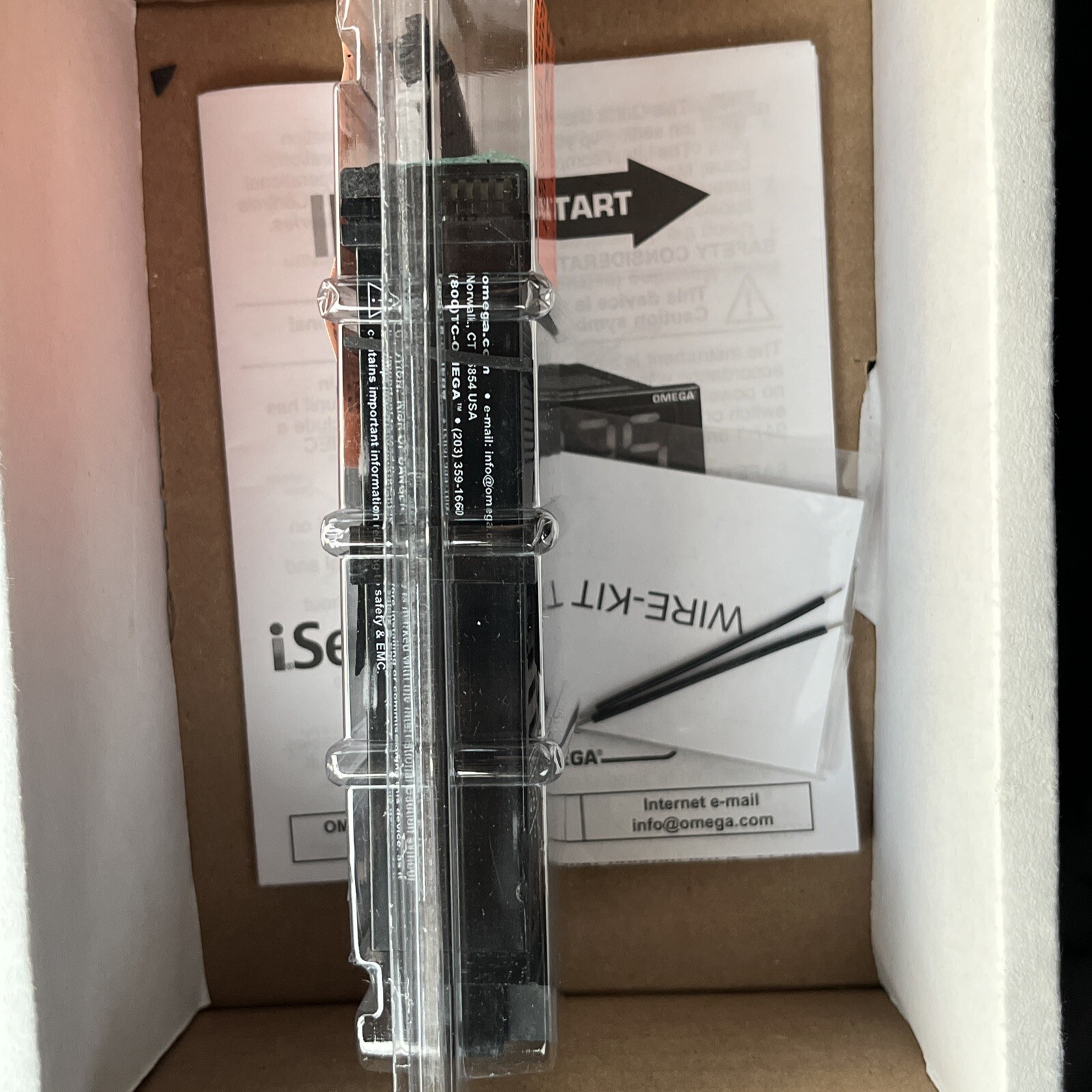 OMEGA CNI3223-C24 i-Series 1/32 DIN Temperature Process & Strain PID Controllers