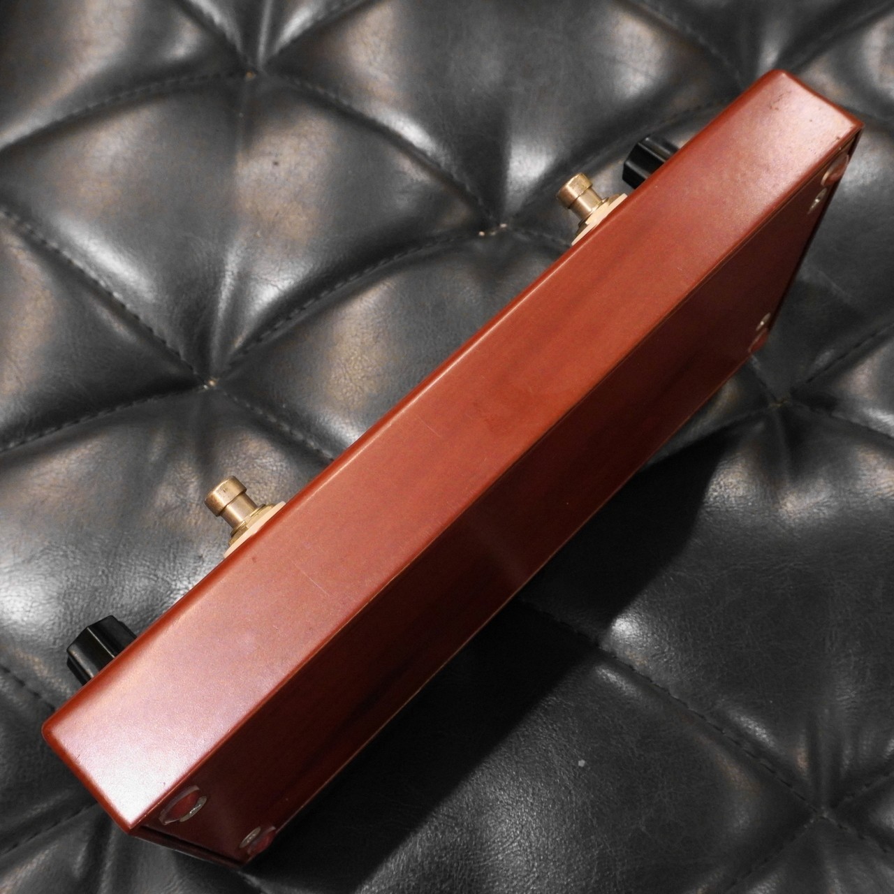 Levana Audio STUDIO BOX Used Distortion