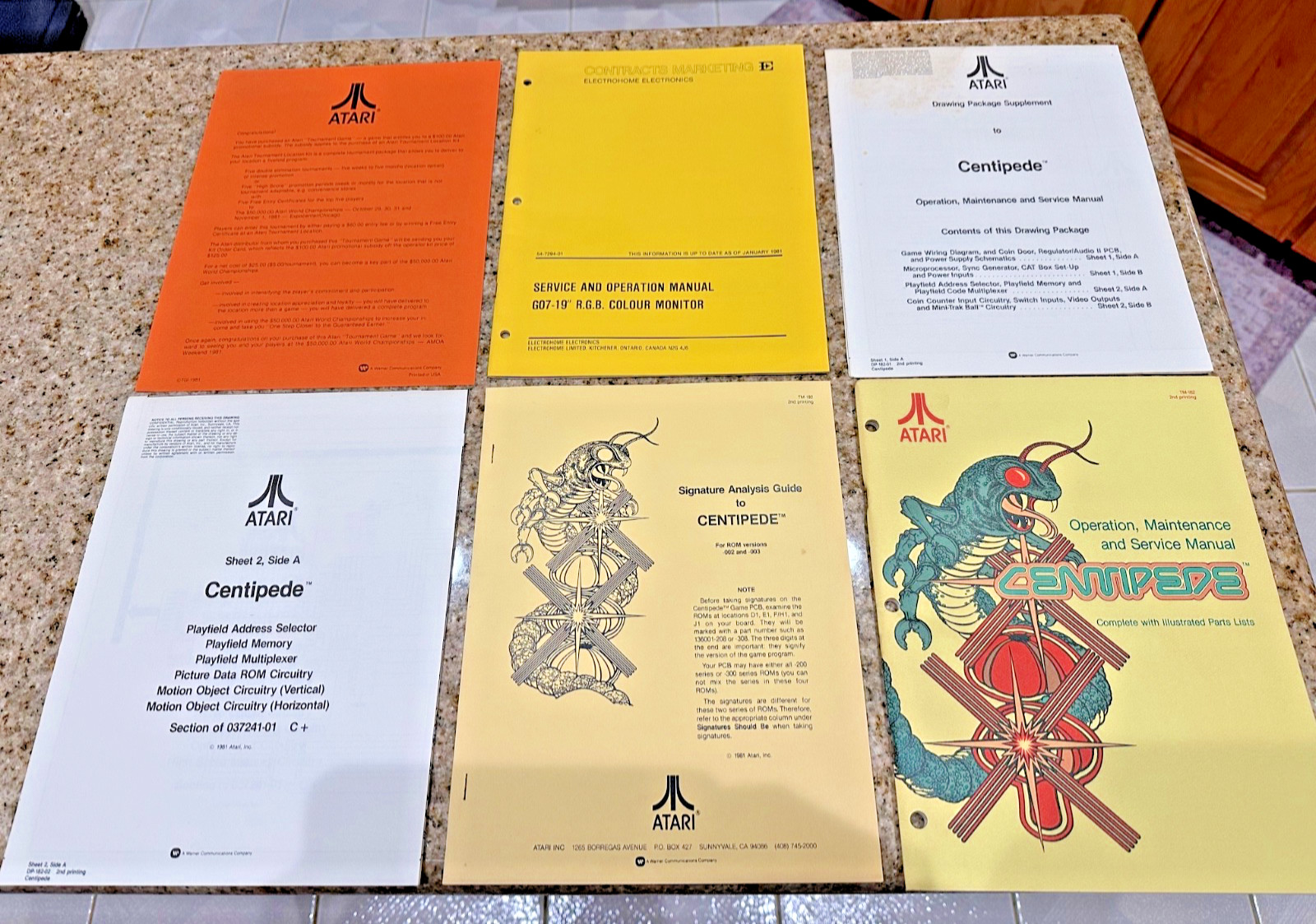 VTG 1981 ATARI CENTIPEDE Original OPERATION, MAINTENANCE & SERVICE MANUALS Etc.