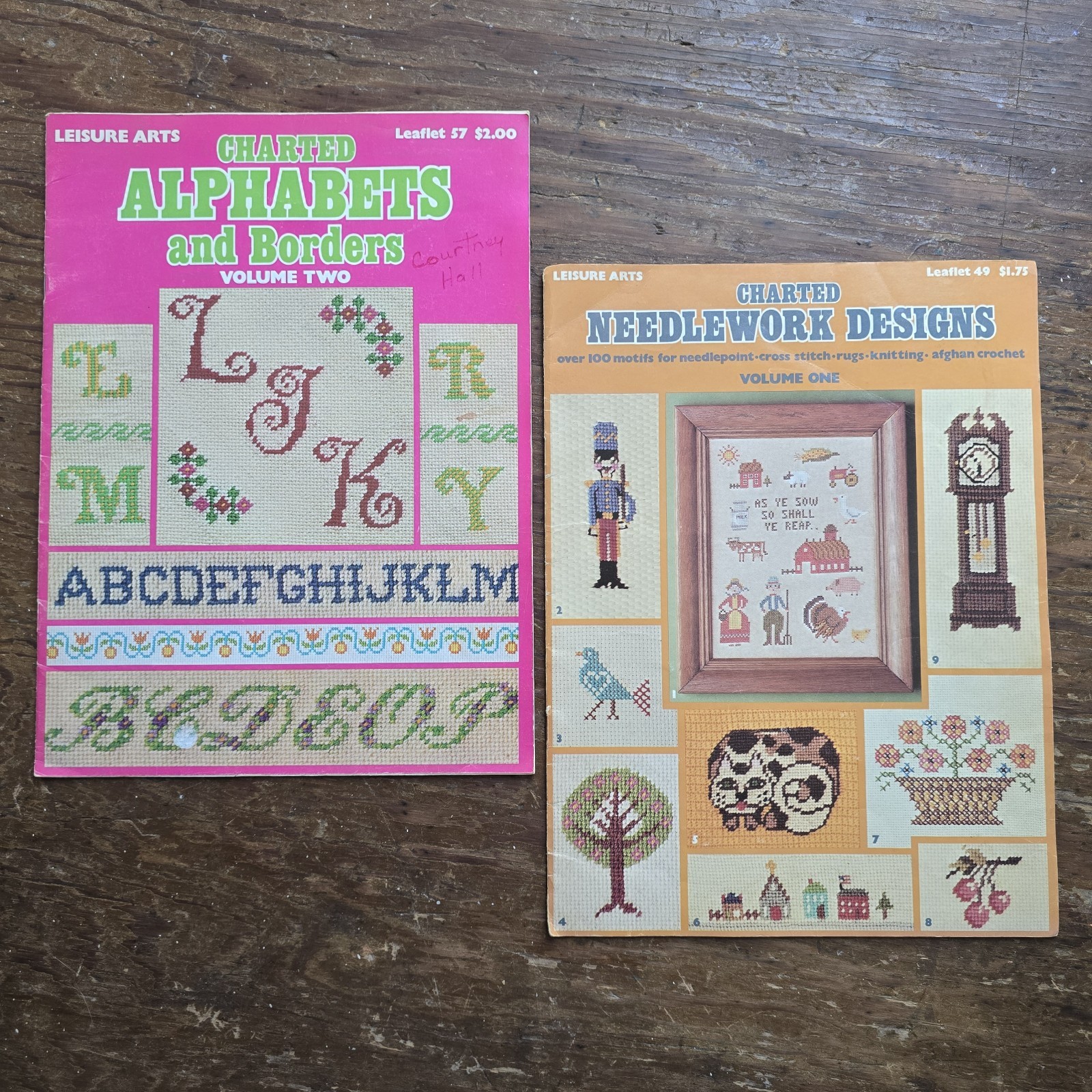Vtg 70s Leisure Arts Charted Alphabets Borders Designs 2 Booklets Needlepoint