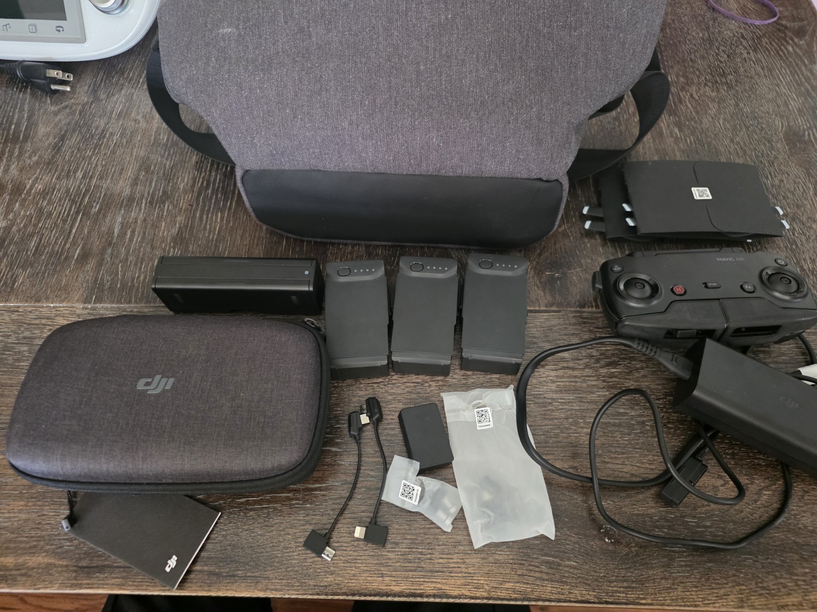 DJI Mavic Air Combo - Excellent Condition 4K Drone Official Case And More